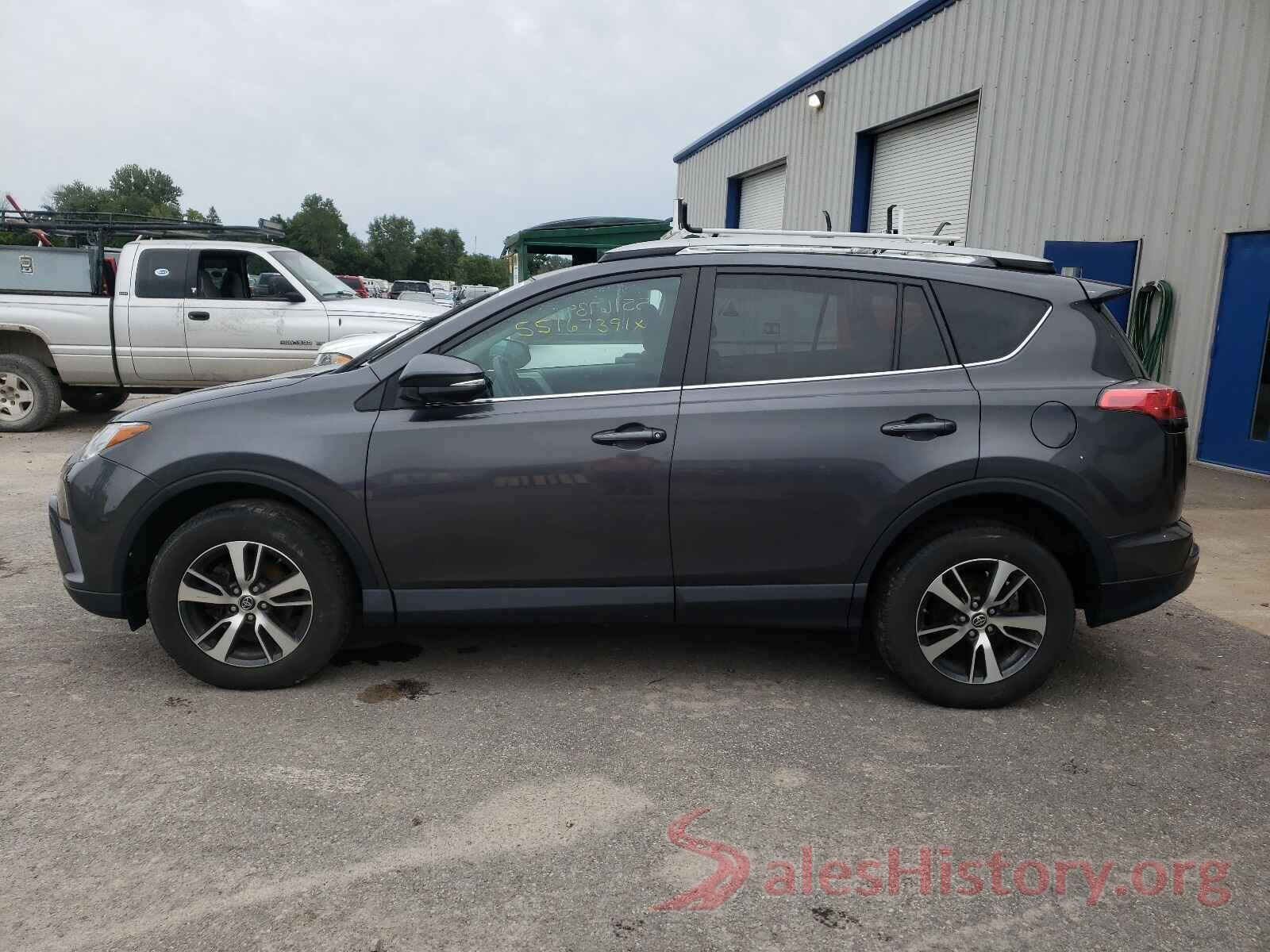 2T3RFREV8JW701753 2018 TOYOTA RAV4