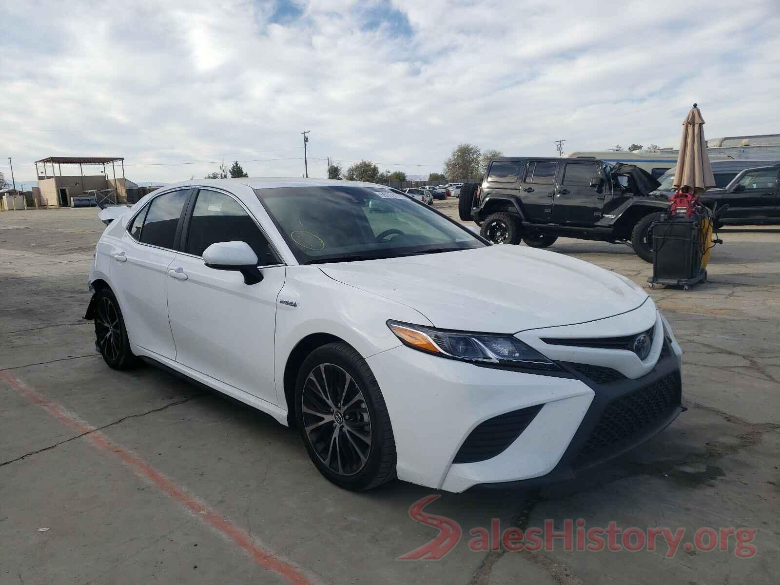 4T1B21HK3JU507575 2018 TOYOTA CAMRY