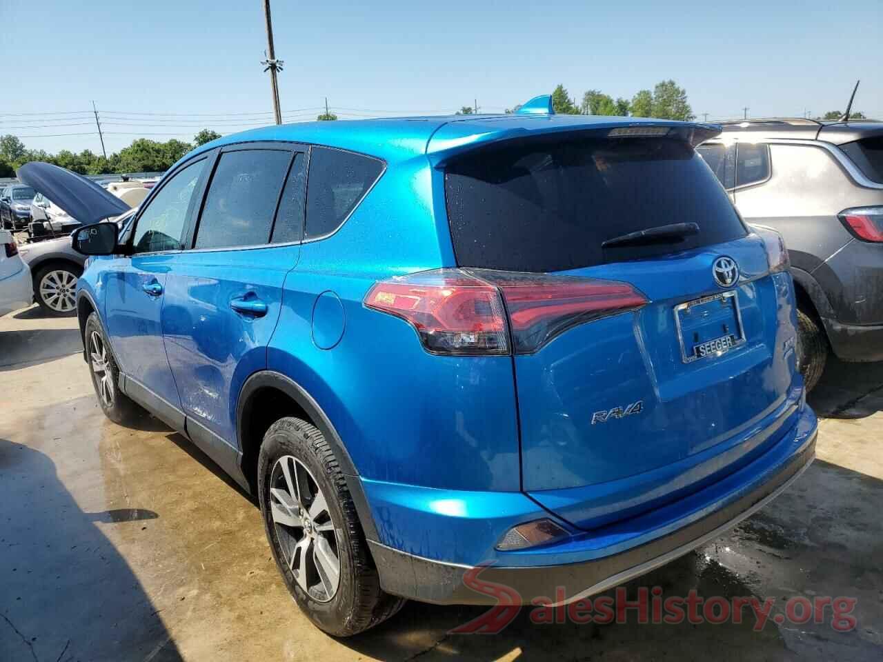 2T3RFREV7JW823522 2018 TOYOTA RAV4