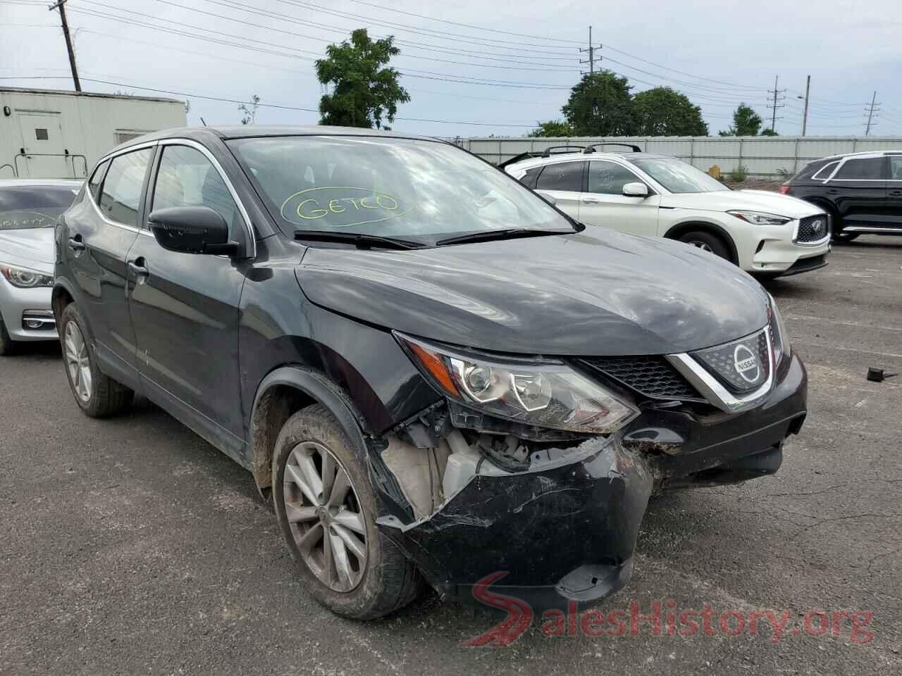 JN1BJ1CP9JW156141 2018 NISSAN ROGUE