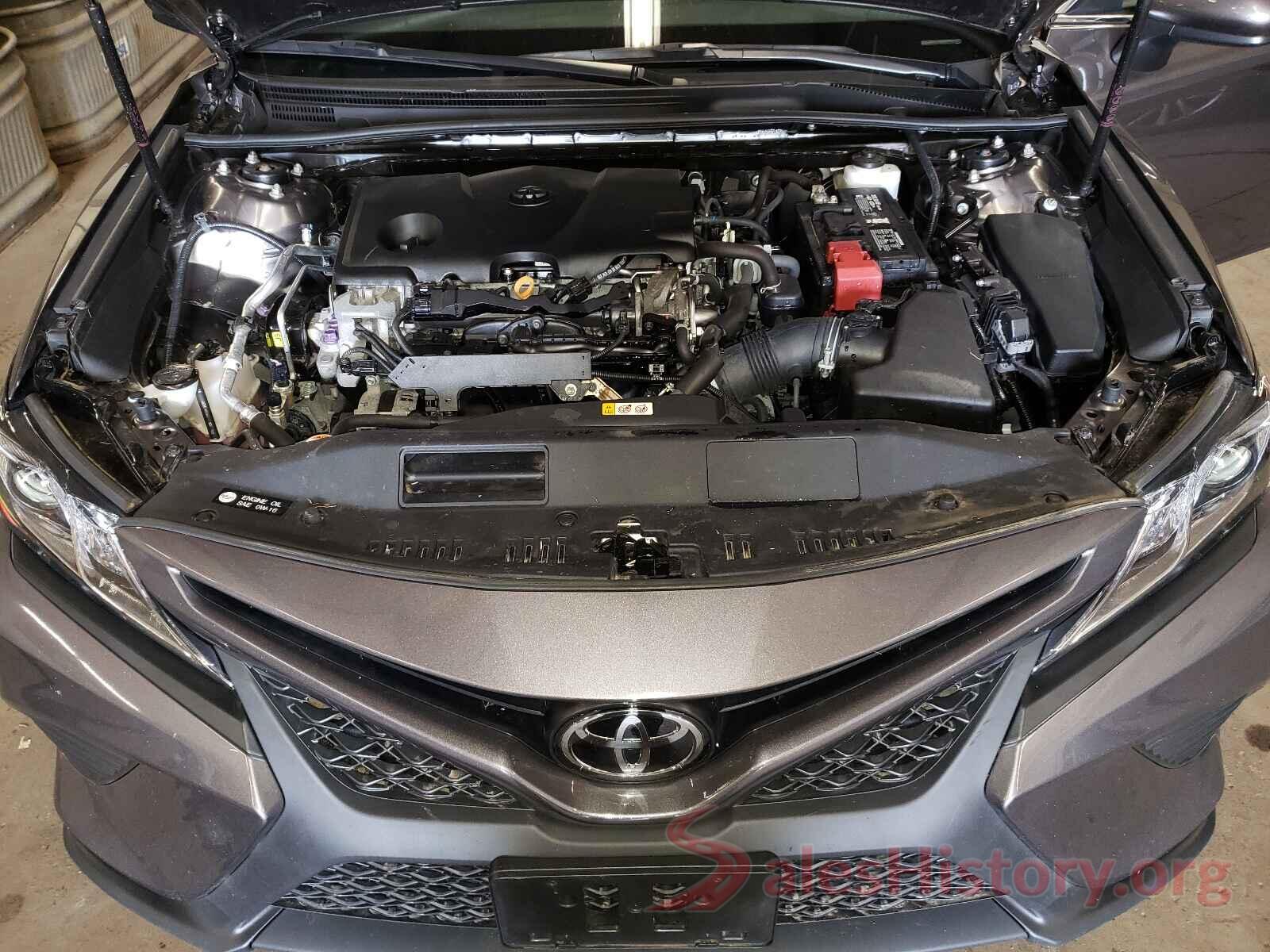 4T1B11HK9JU672551 2018 TOYOTA CAMRY