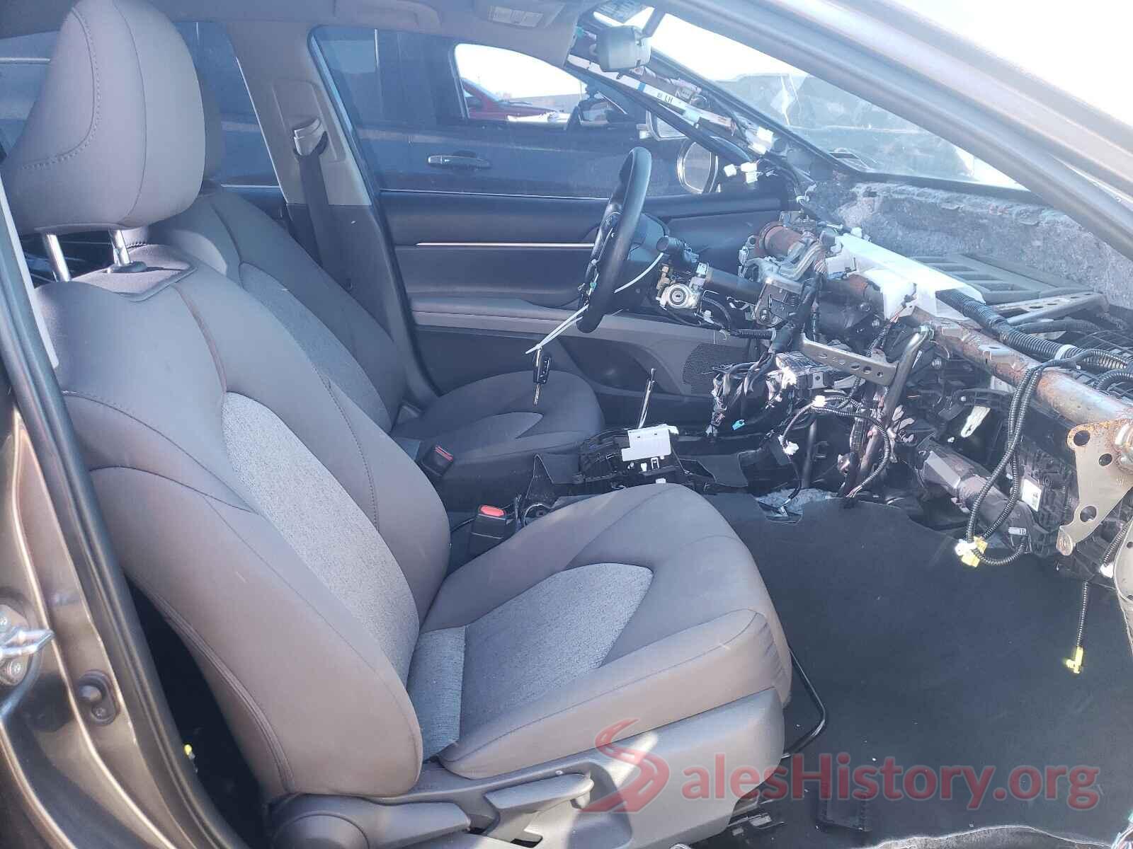 4T1B11HK3KU784747 2019 TOYOTA CAMRY