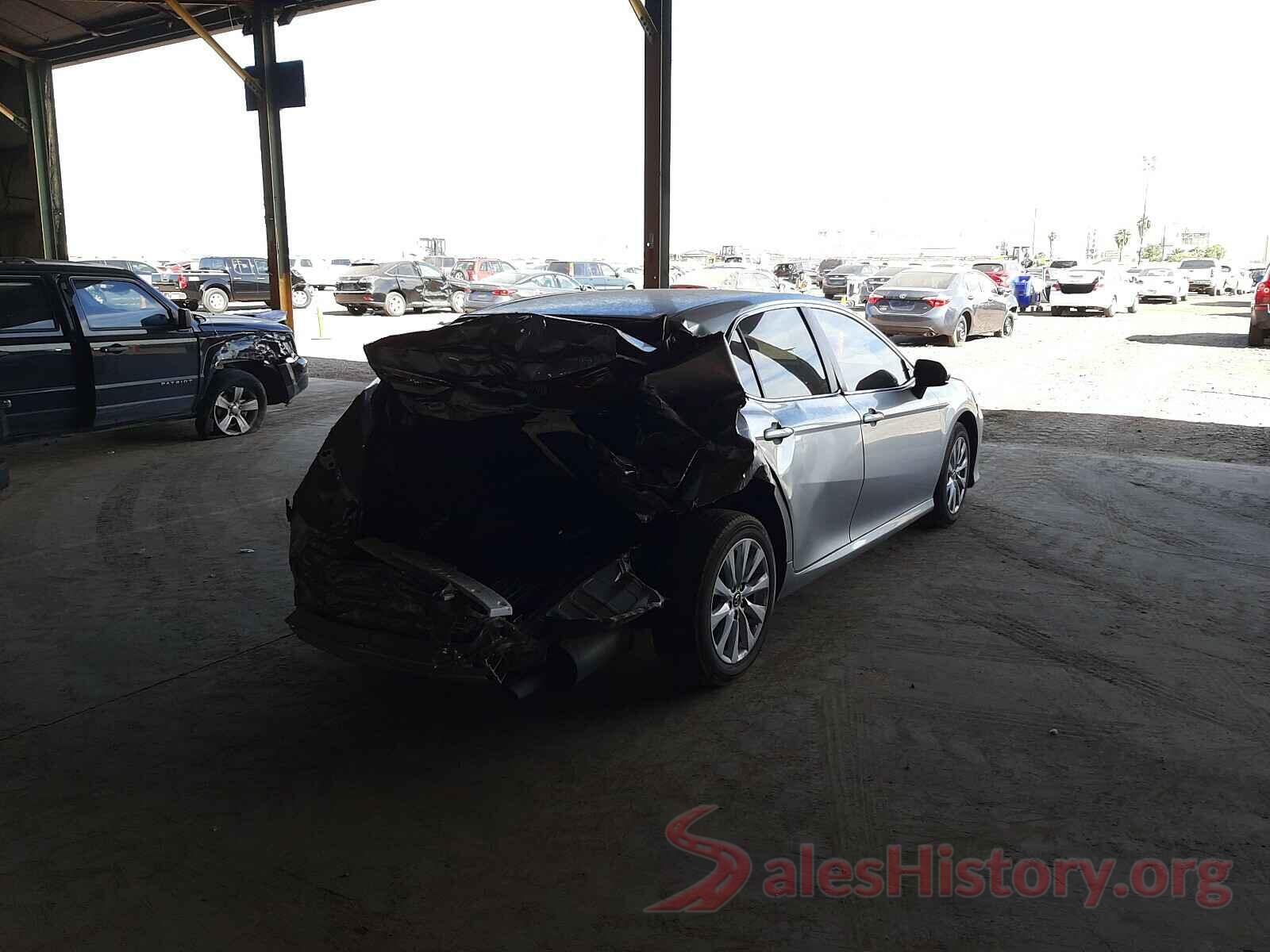 JTNB11HK5J3038062 2018 TOYOTA CAMRY