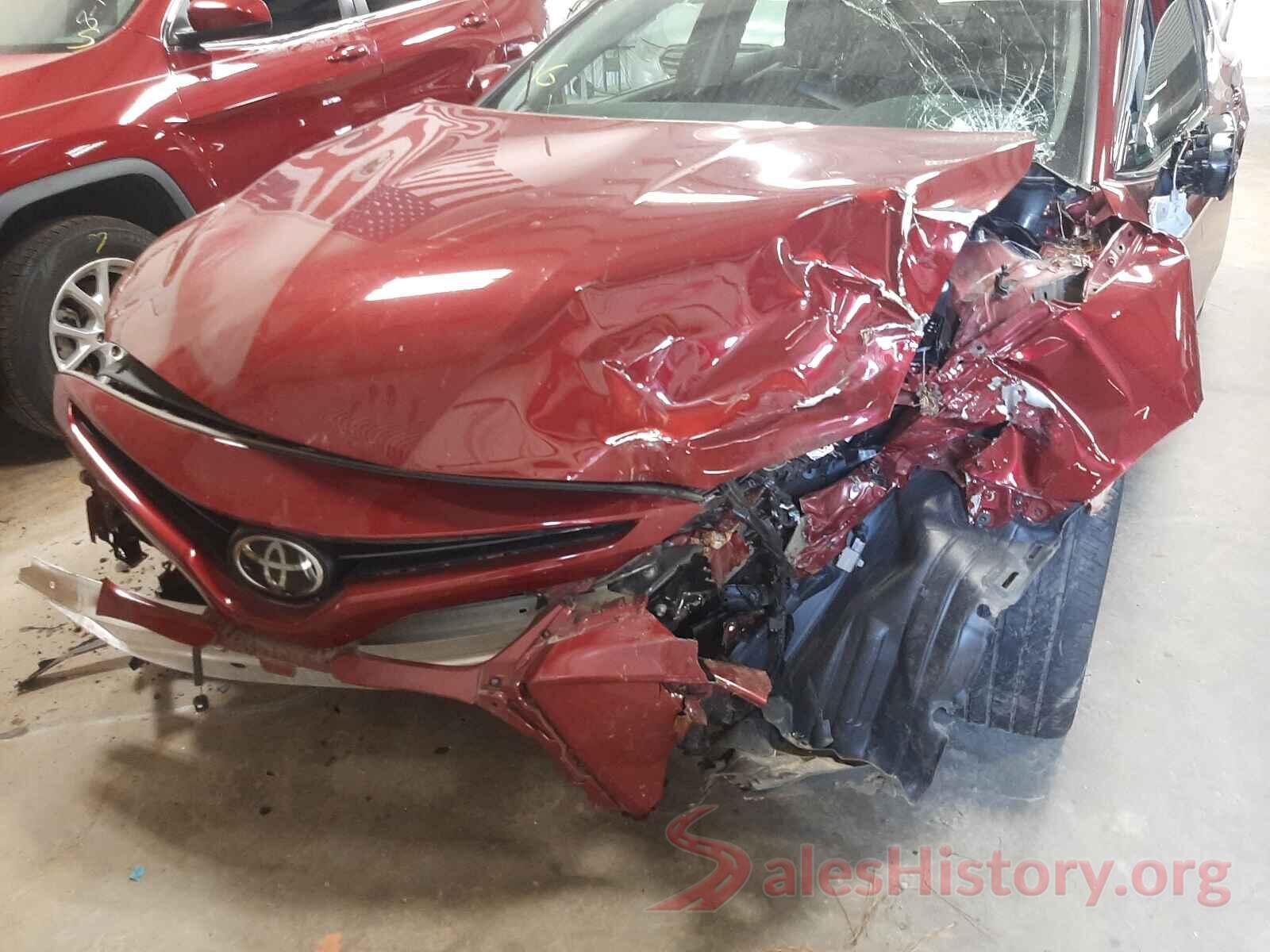 4T1B61HK3JU524428 2018 TOYOTA CAMRY