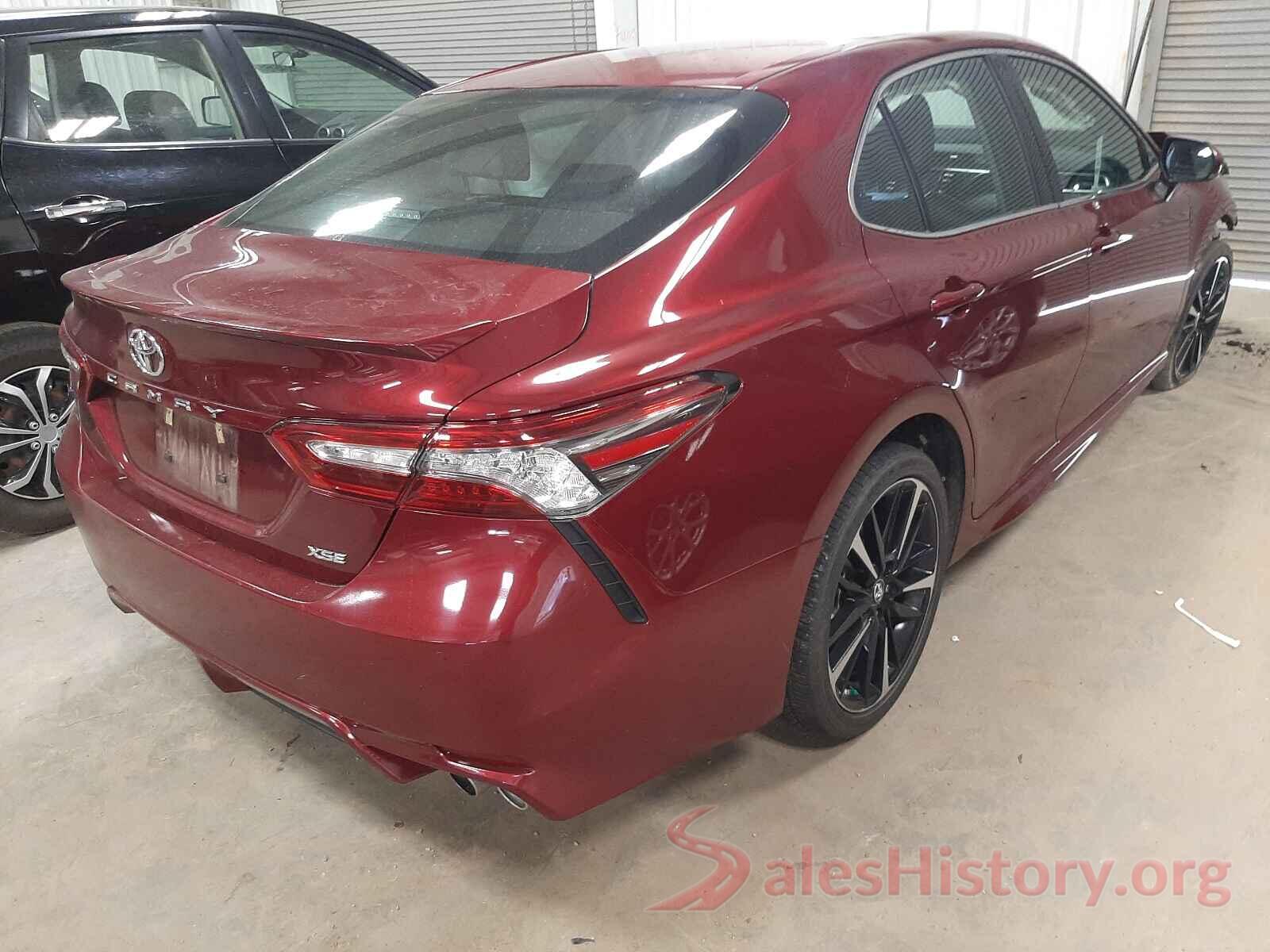 4T1B61HK3JU524428 2018 TOYOTA CAMRY