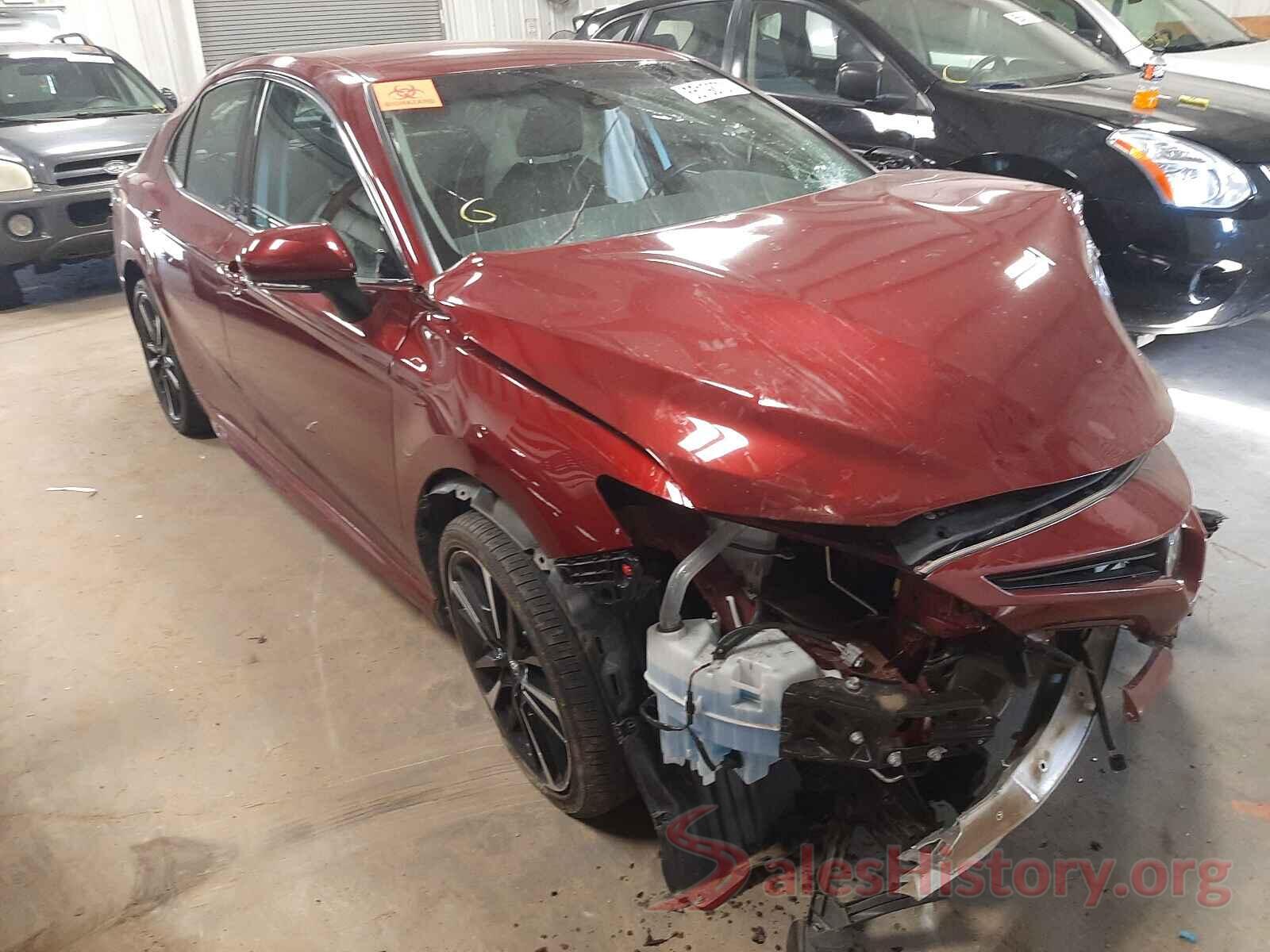 4T1B61HK3JU524428 2018 TOYOTA CAMRY