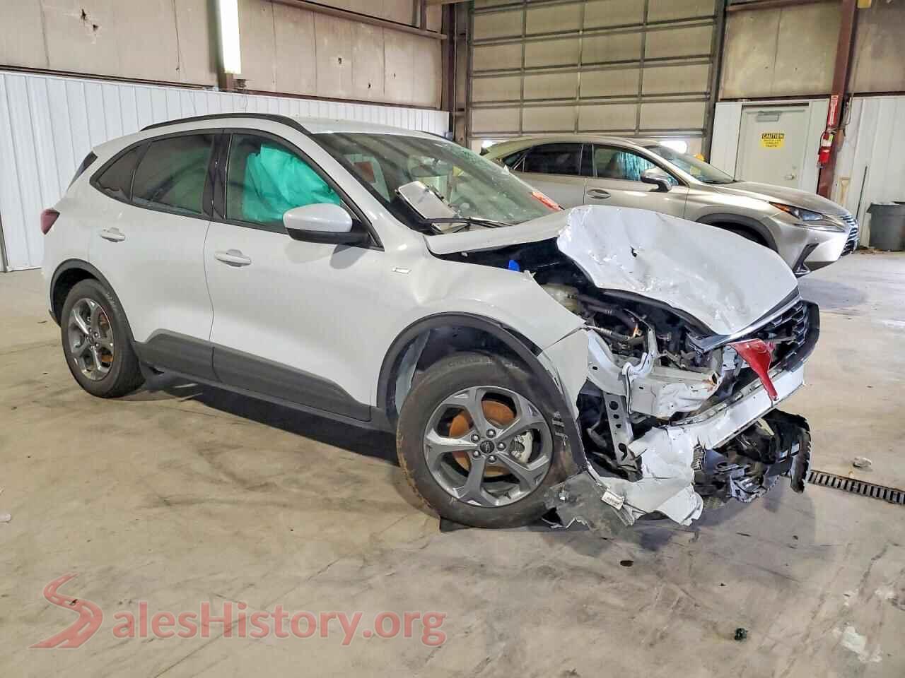 2025 FORD ESCAPE VIN 1FMCU9NAXSUA57112, rear 3/4 view