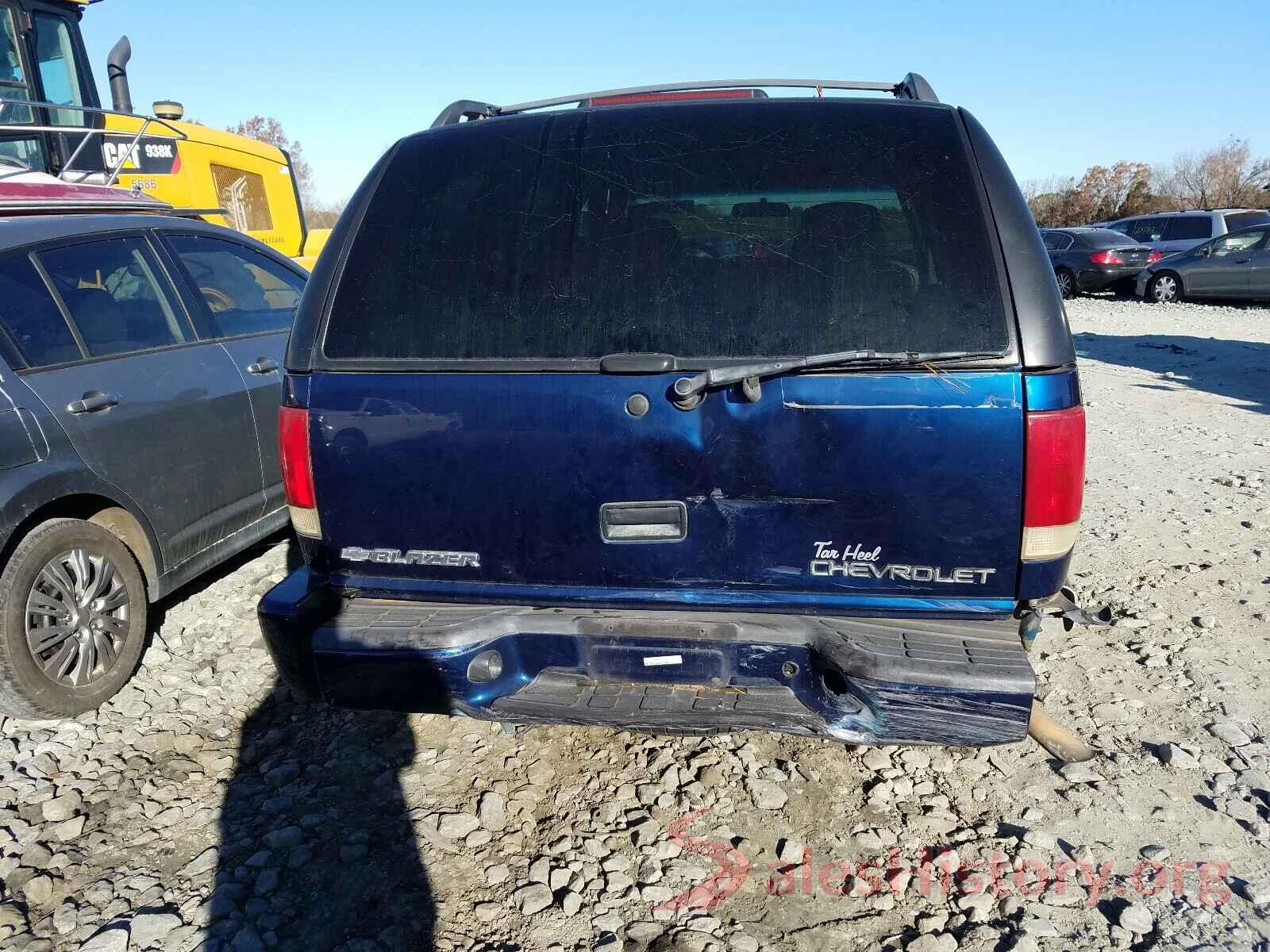 1GNCS13W212182679 2001 CHEVROLET BLAZER