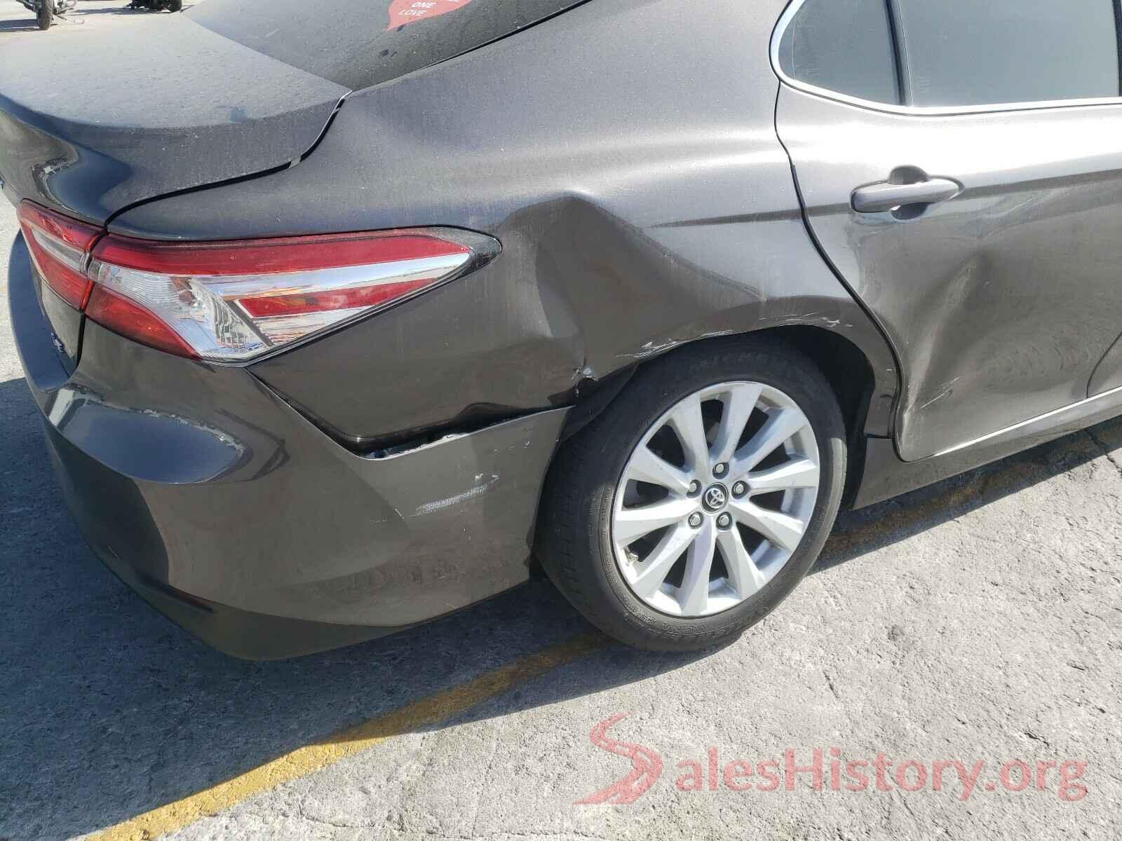 4T1B11HK2JU644705 2018 TOYOTA CAMRY