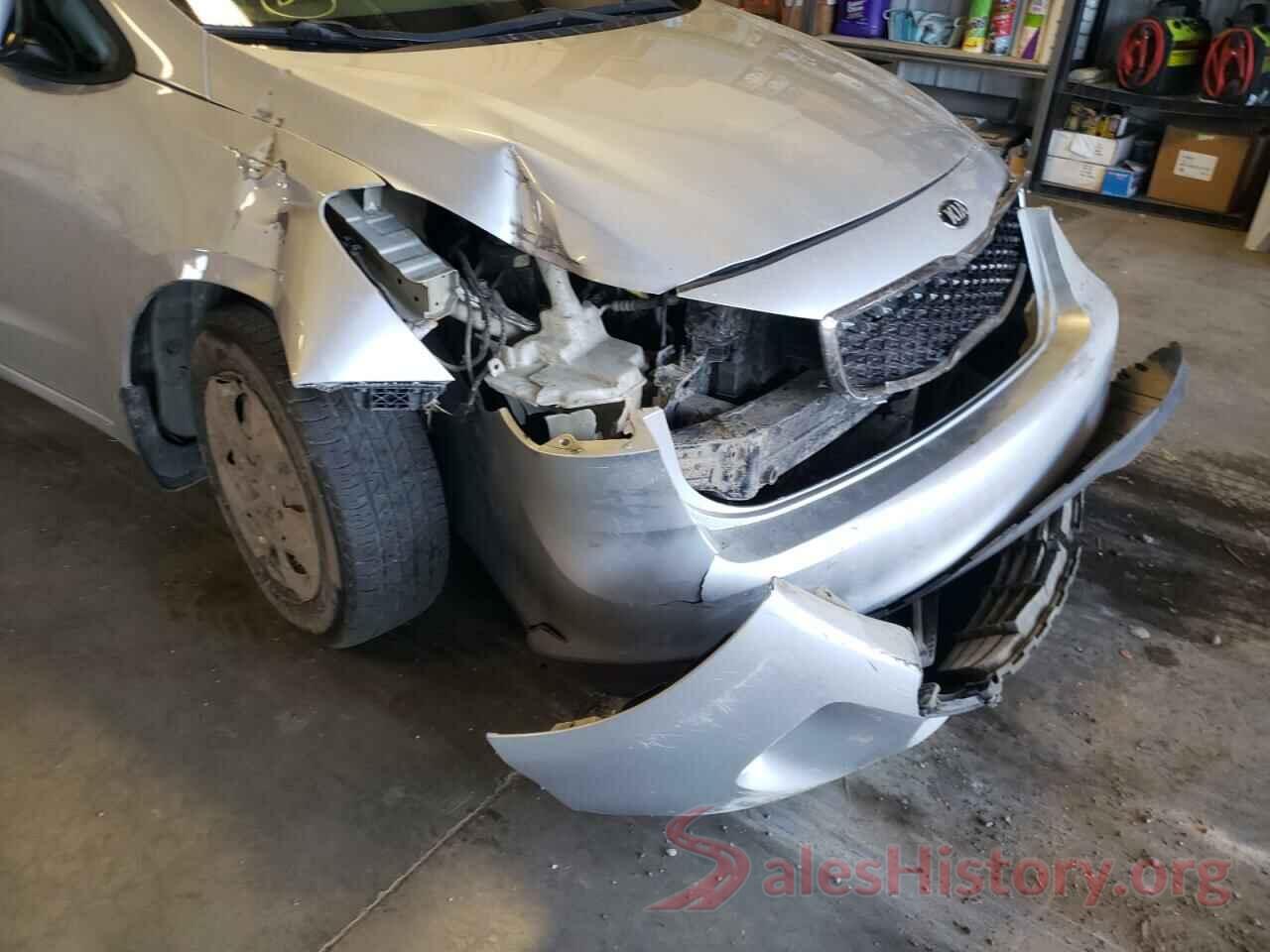 3KPFK4A75HE102971 2017 KIA FORTE