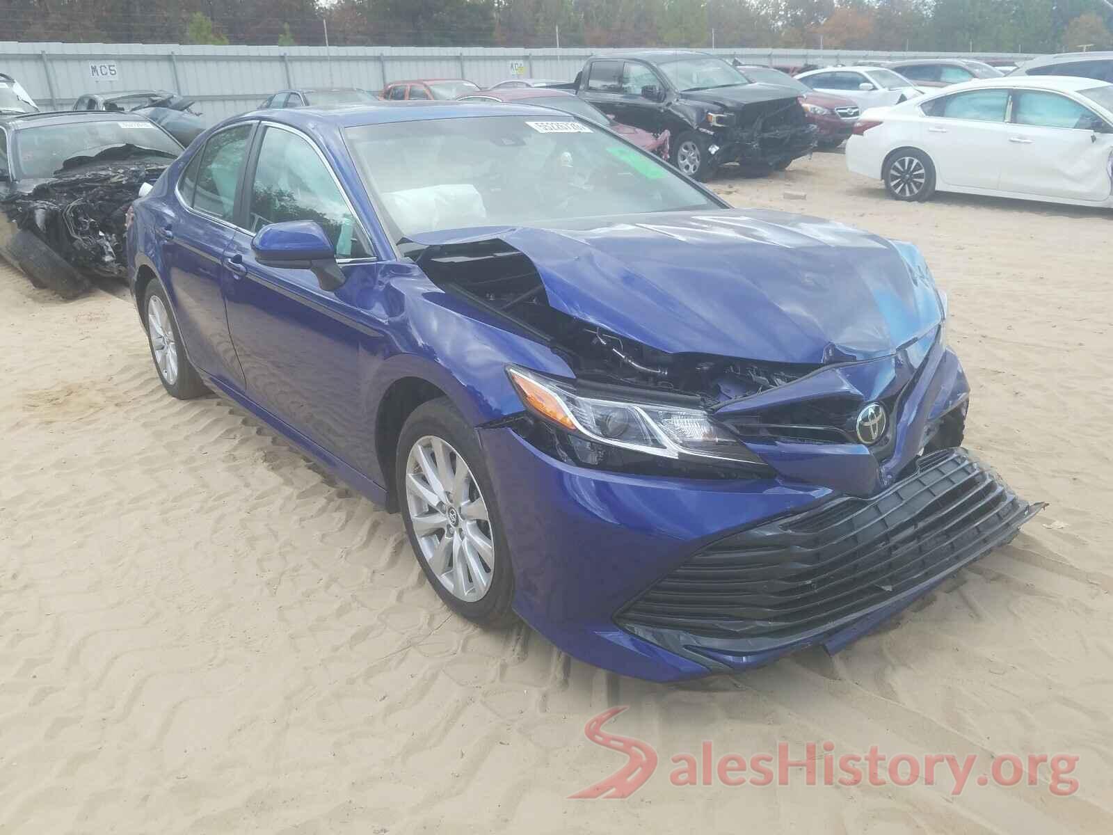 4T1B11HK2JU530039 2018 TOYOTA CAMRY