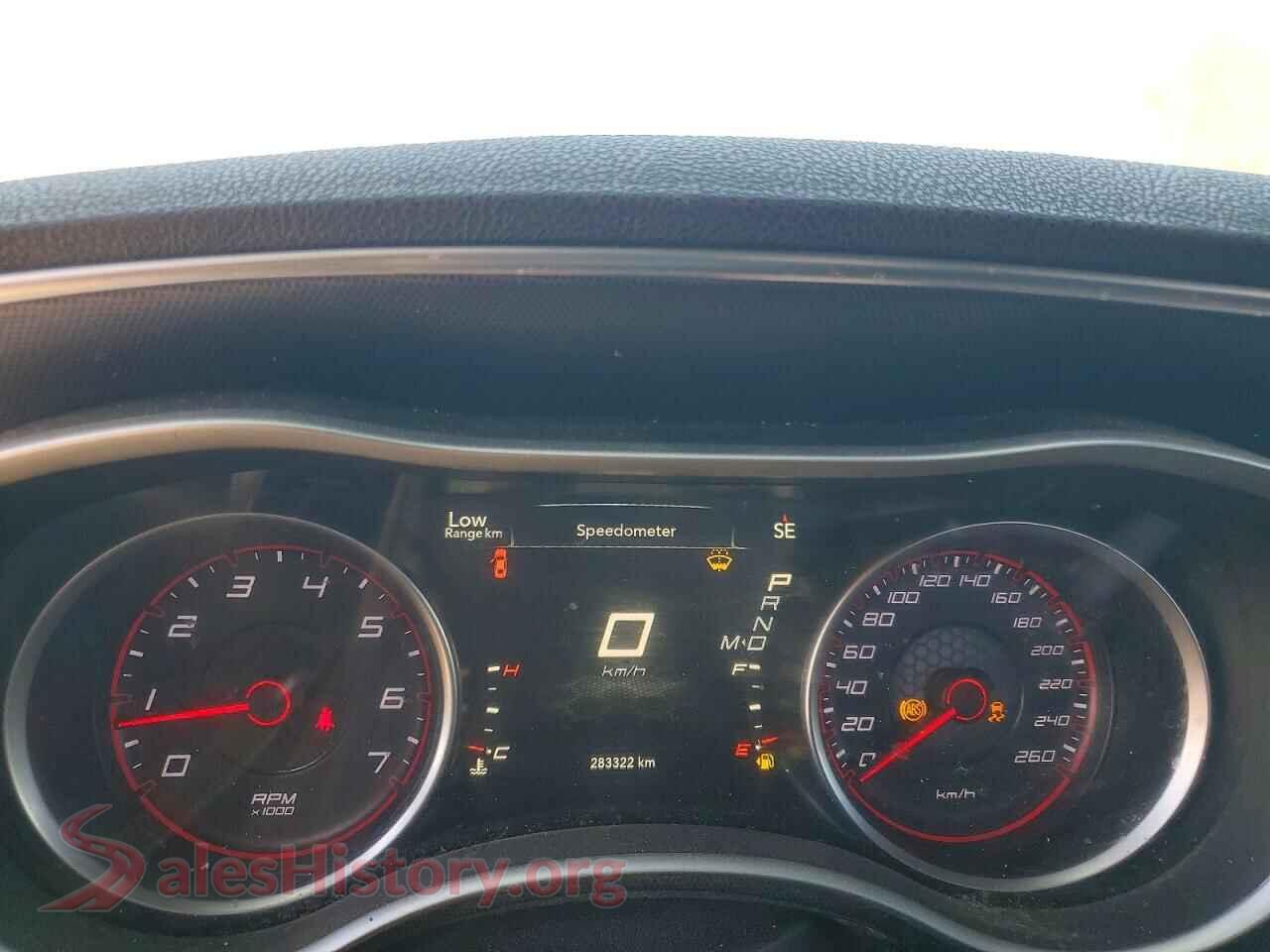 2017 DODGE CHARGER VIN 2C3CDXHG0HH654133, interior center console