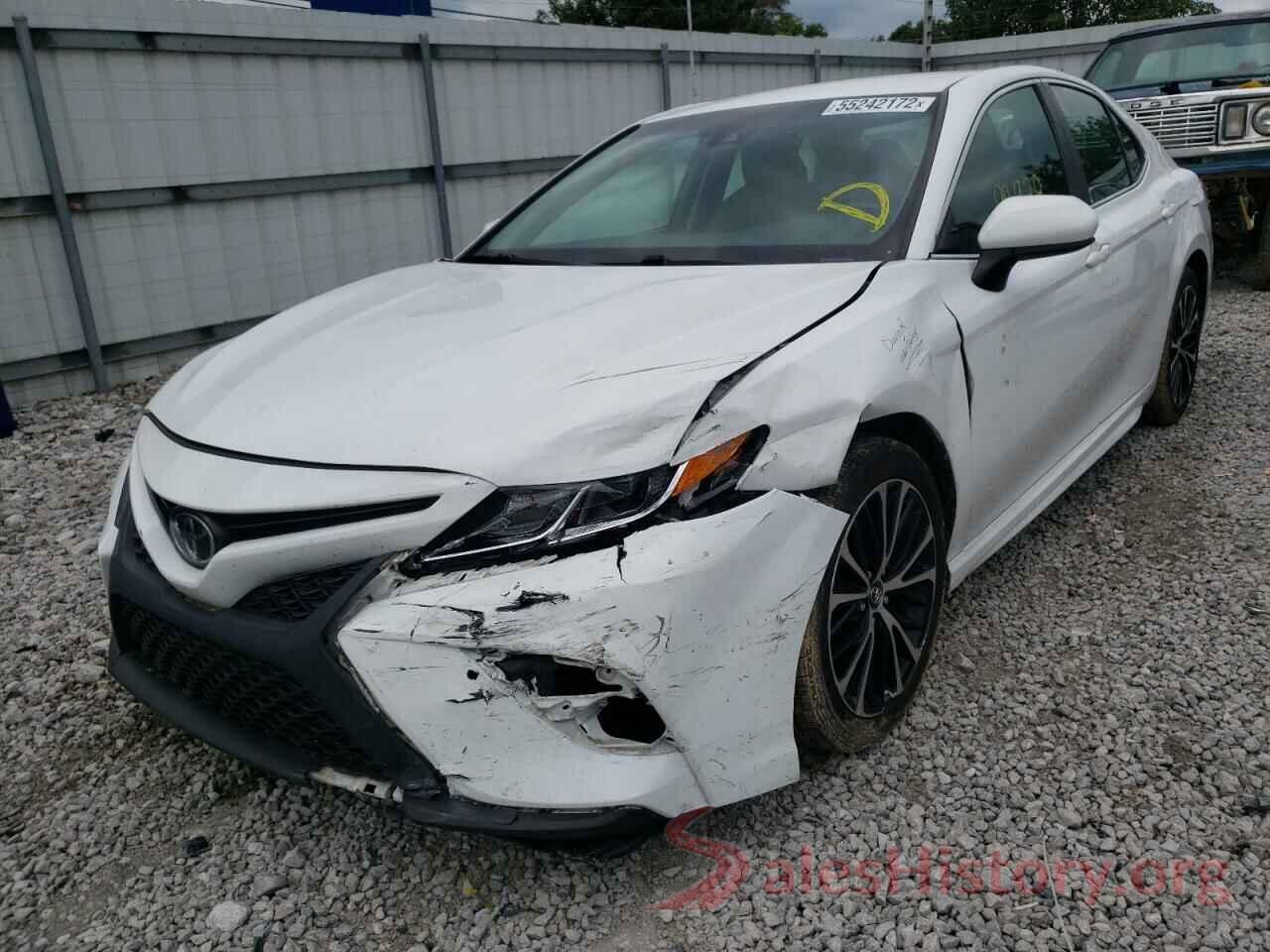 4T1B11HK9JU111606 2018 TOYOTA CAMRY