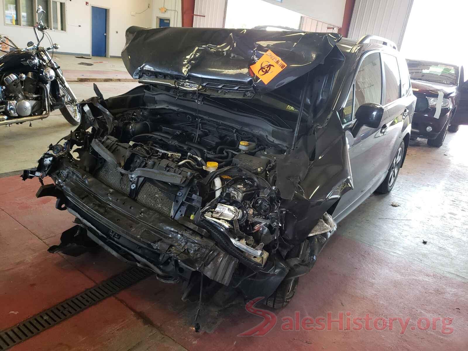 JF2SJAGC3JH607025 2018 SUBARU FORESTER