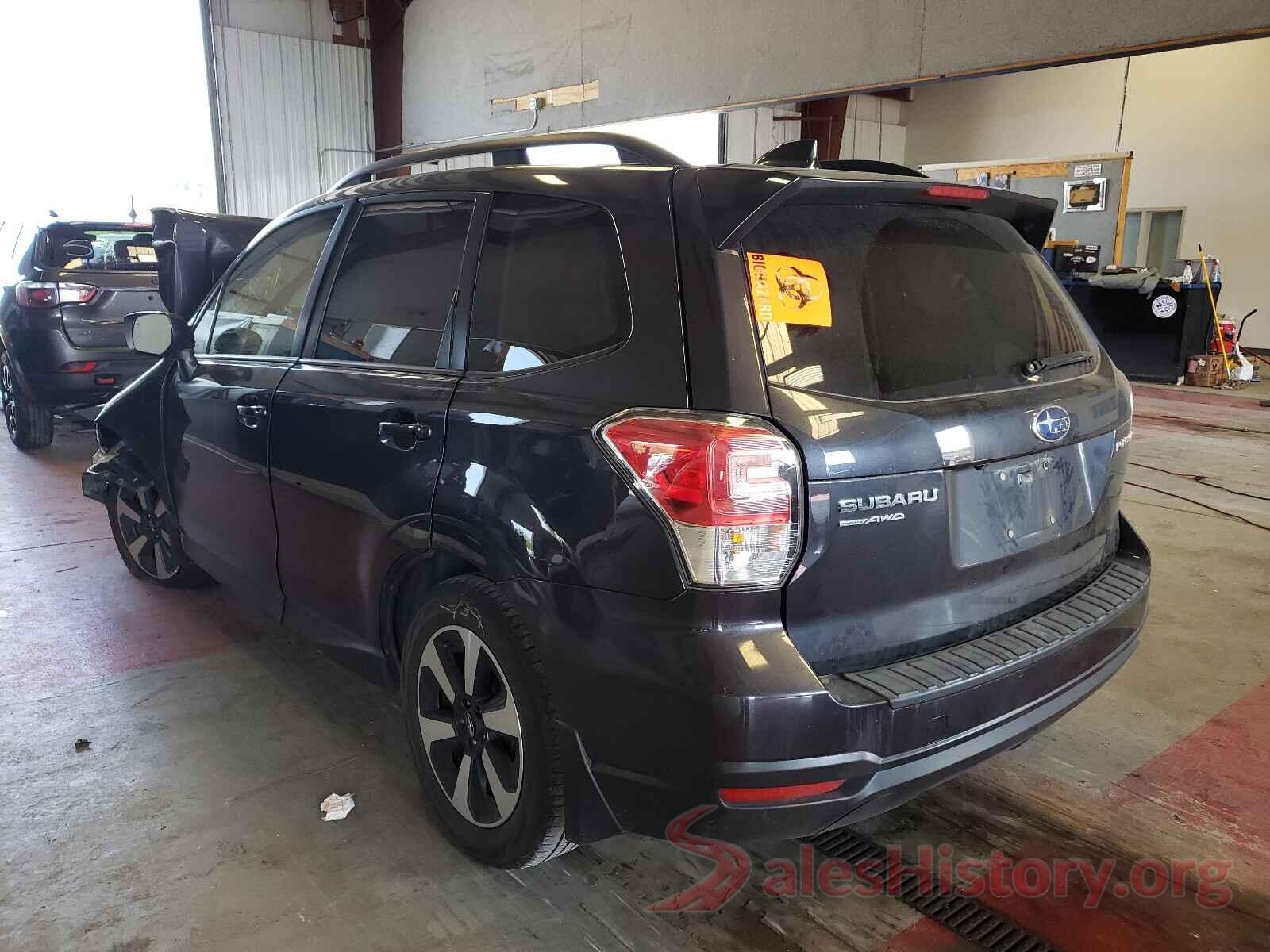 JF2SJAGC3JH607025 2018 SUBARU FORESTER