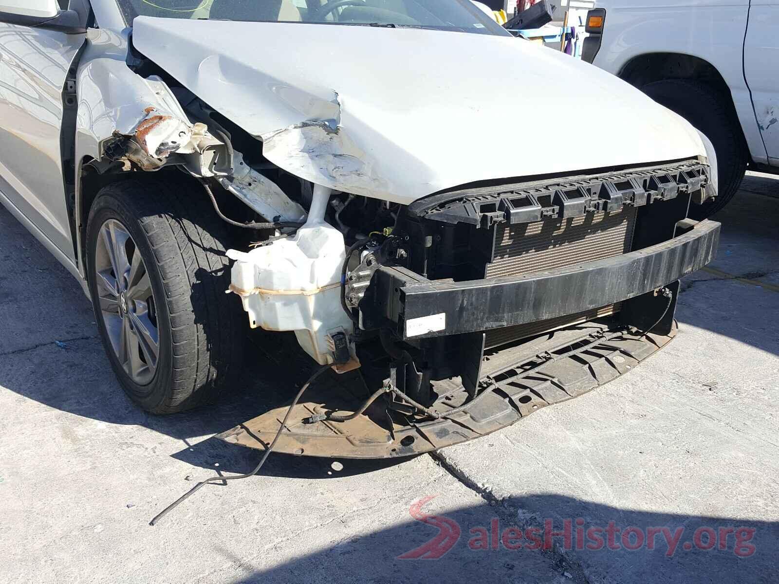 5NPD84LF0JH214864 2018 HYUNDAI ELANTRA