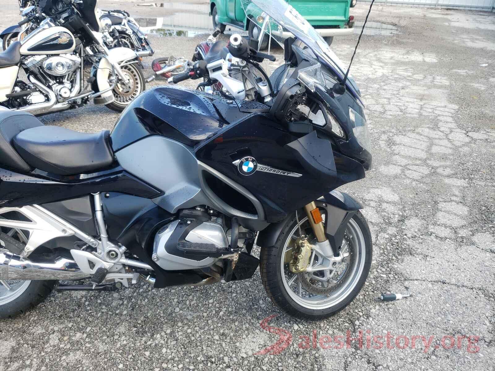 WB10J6302KZG33724 2019 BMW MOTORCYCLE