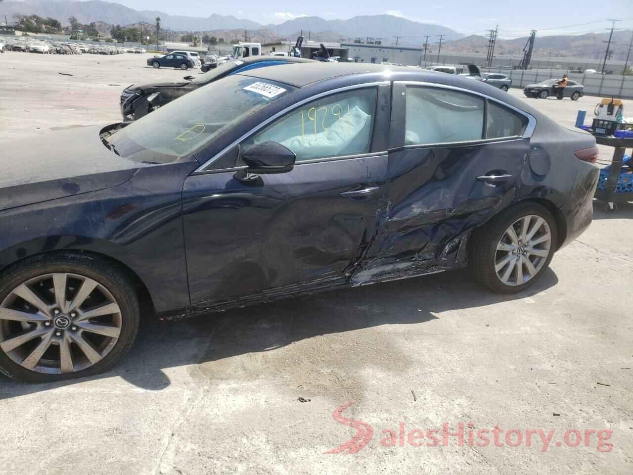 JM1BPBAM4K1117482 2019 MAZDA 3