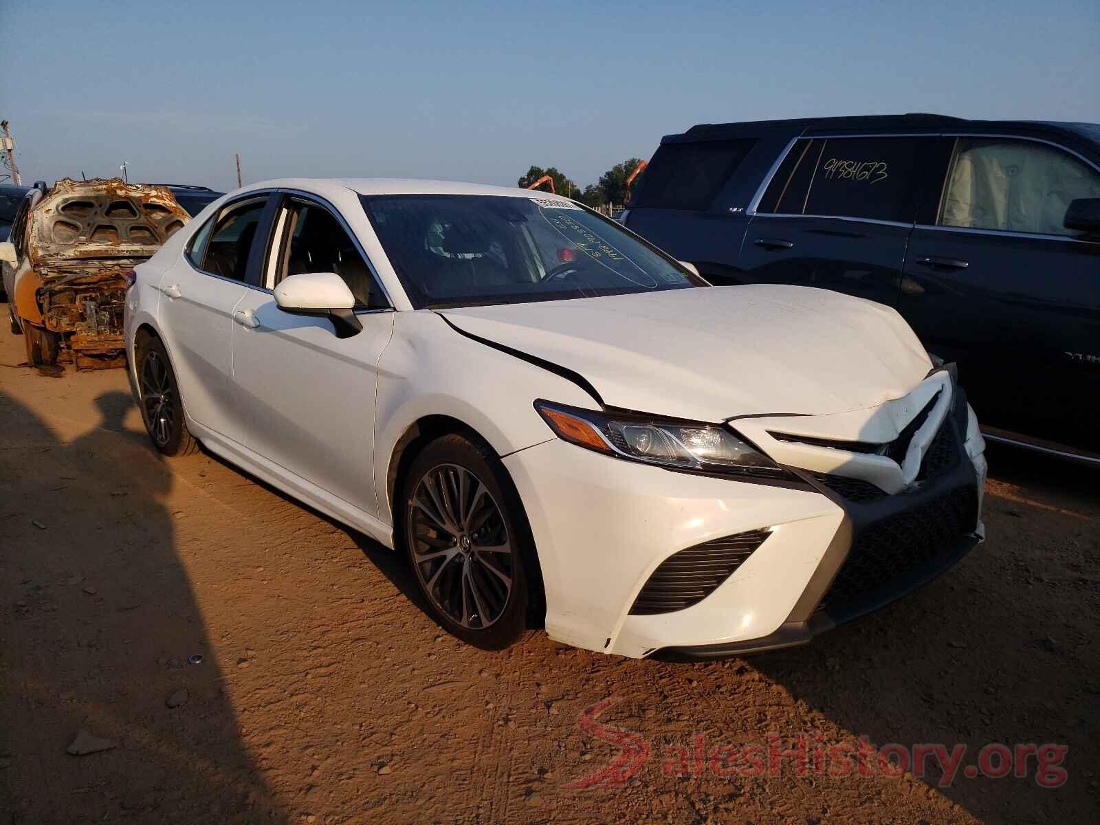 4T1B11HK2KU257539 2019 TOYOTA CAMRY