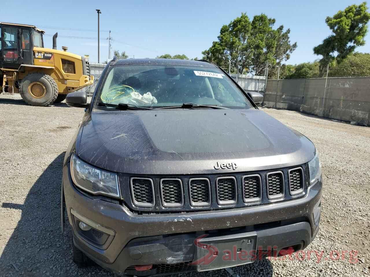 3C4NJDDB1KT747845 2019 JEEP COMPASS