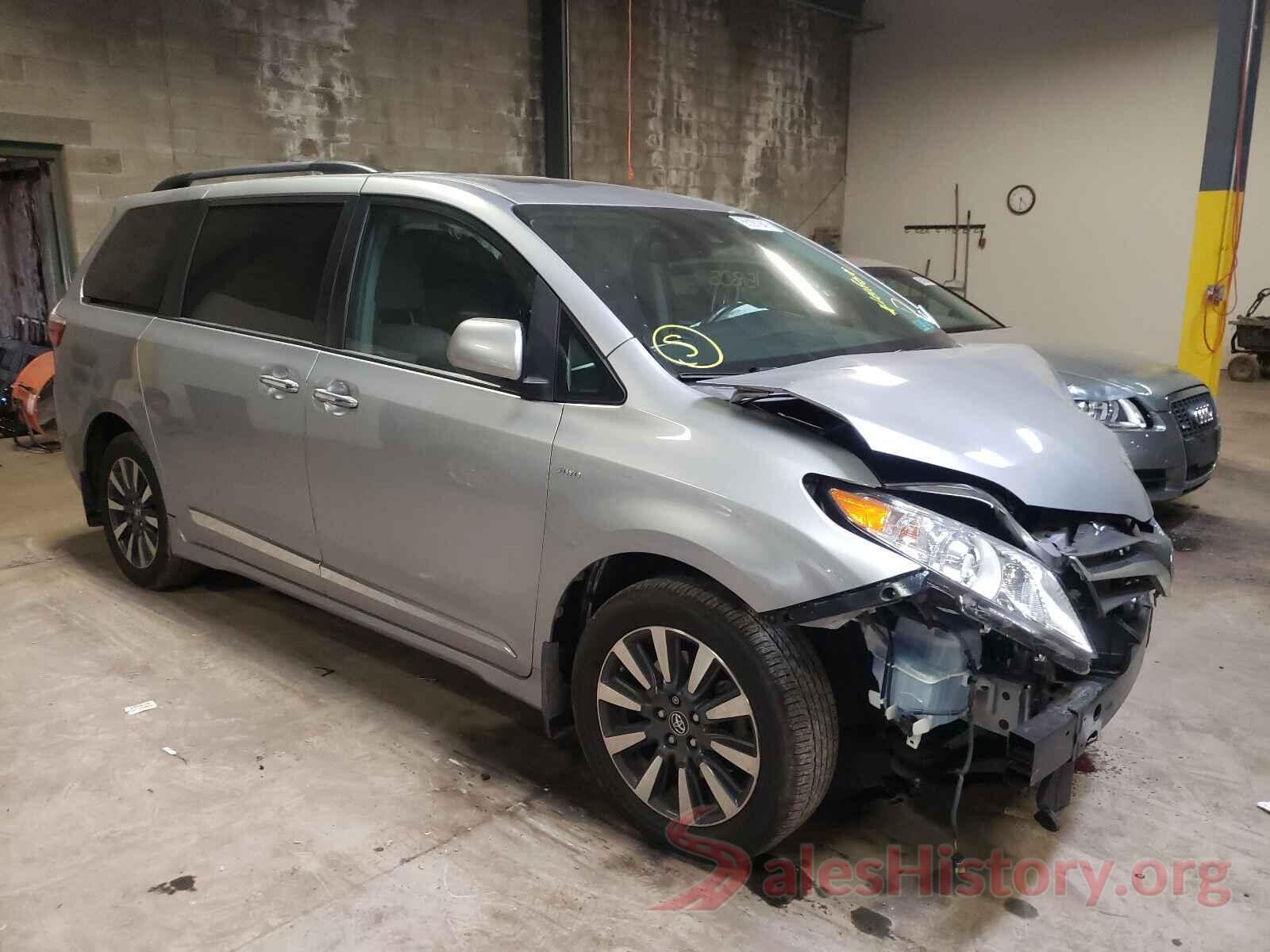 5TDDZ3DC8JS203312 2018 TOYOTA SIENNA