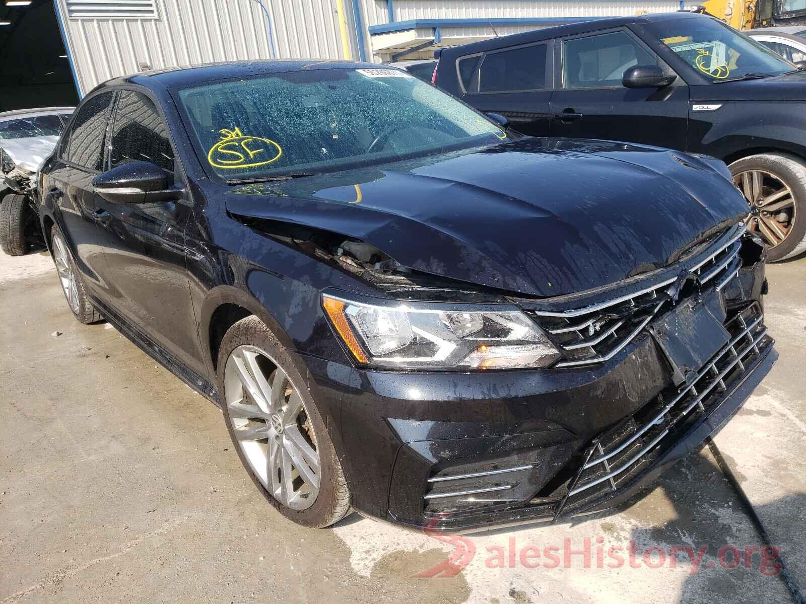 1VWAA7A37JC050782 2018 VOLKSWAGEN PASSAT