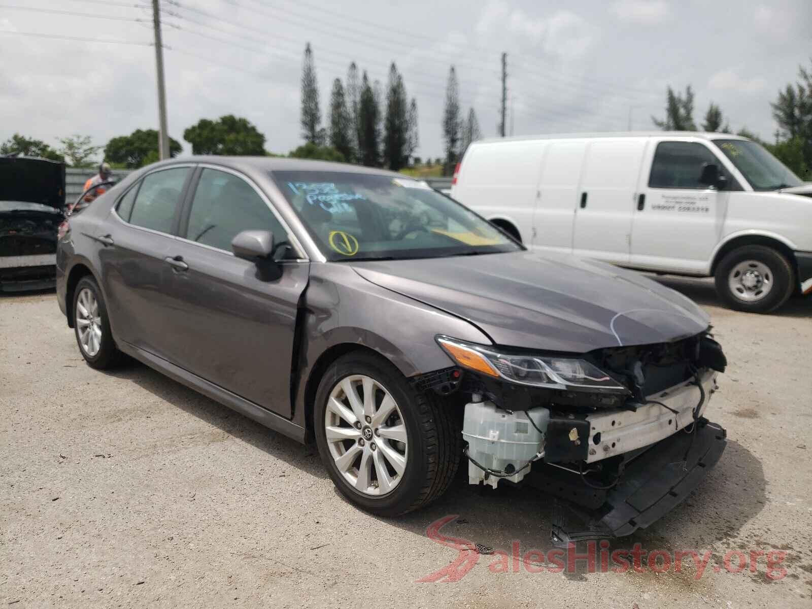 4T1B11HK8JU512399 2018 TOYOTA CAMRY