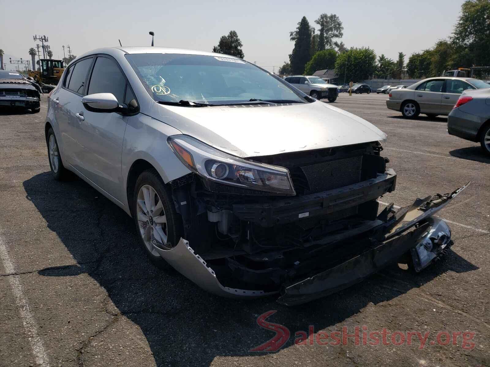 KNAFK5A8XH5685271 2017 KIA FORTE