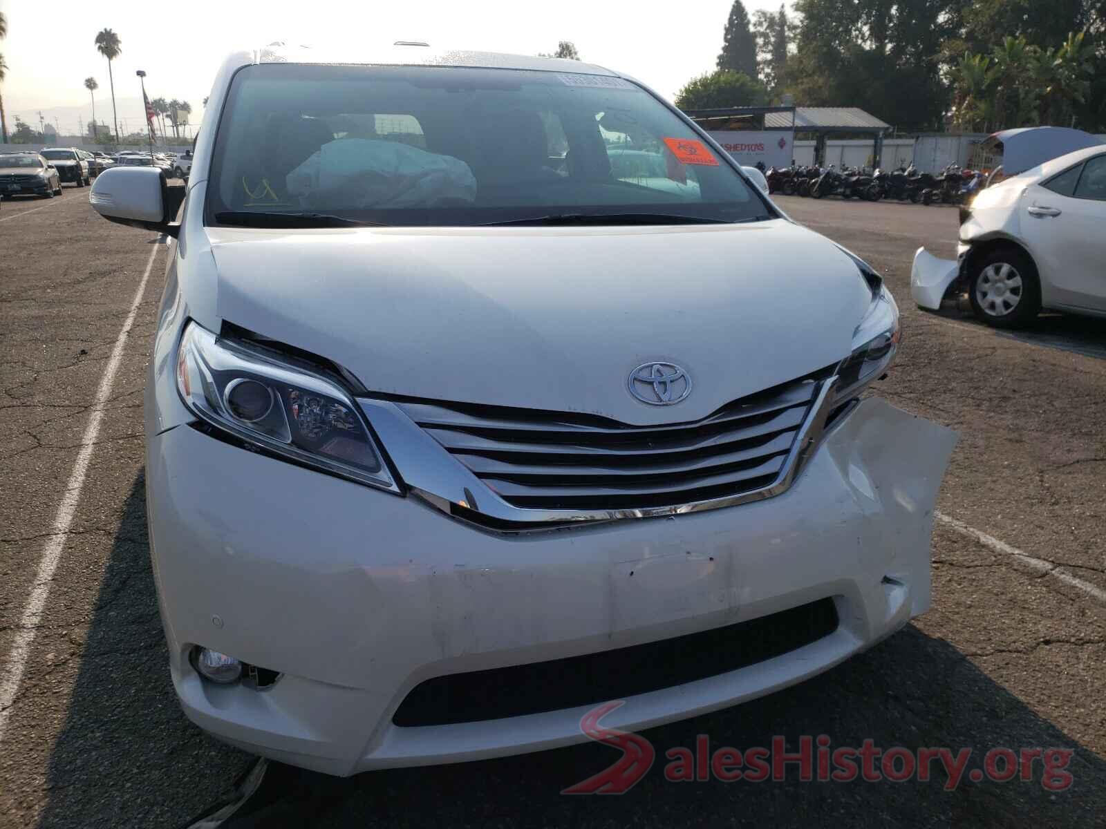 5TDYZ3DC3HS833301 2017 TOYOTA SIENNA