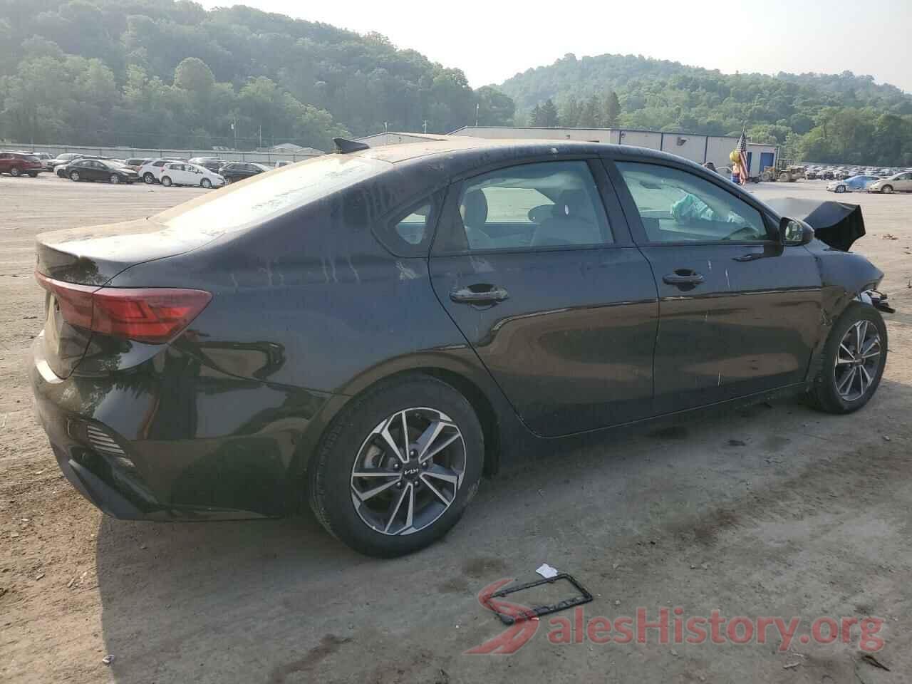 3KPF24AD1NE418563 2022 KIA FORTE