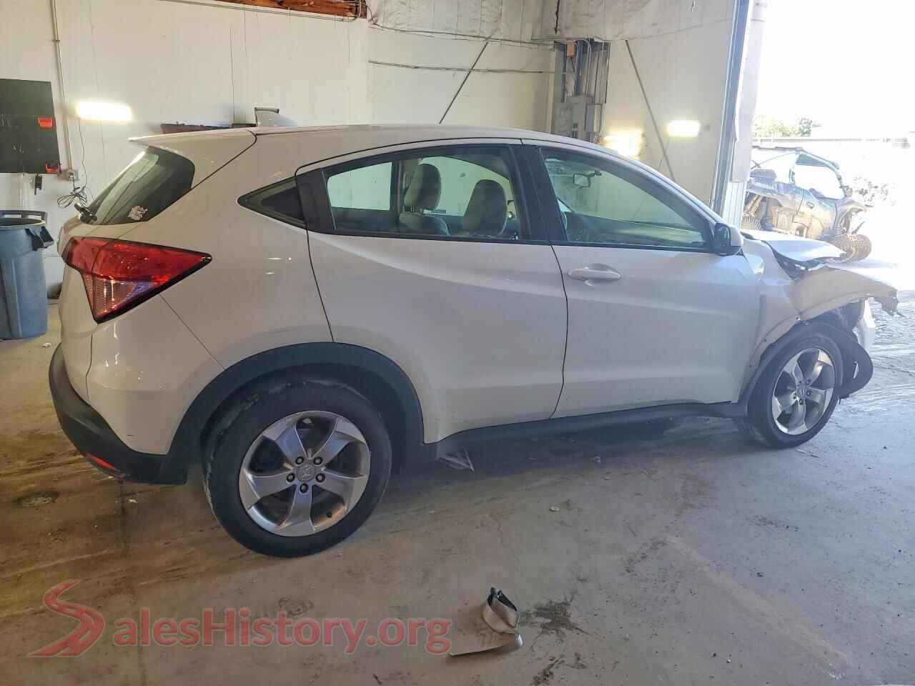 2018 HONDA HR-V VIN 3CZRU5H32JM720562, right side view