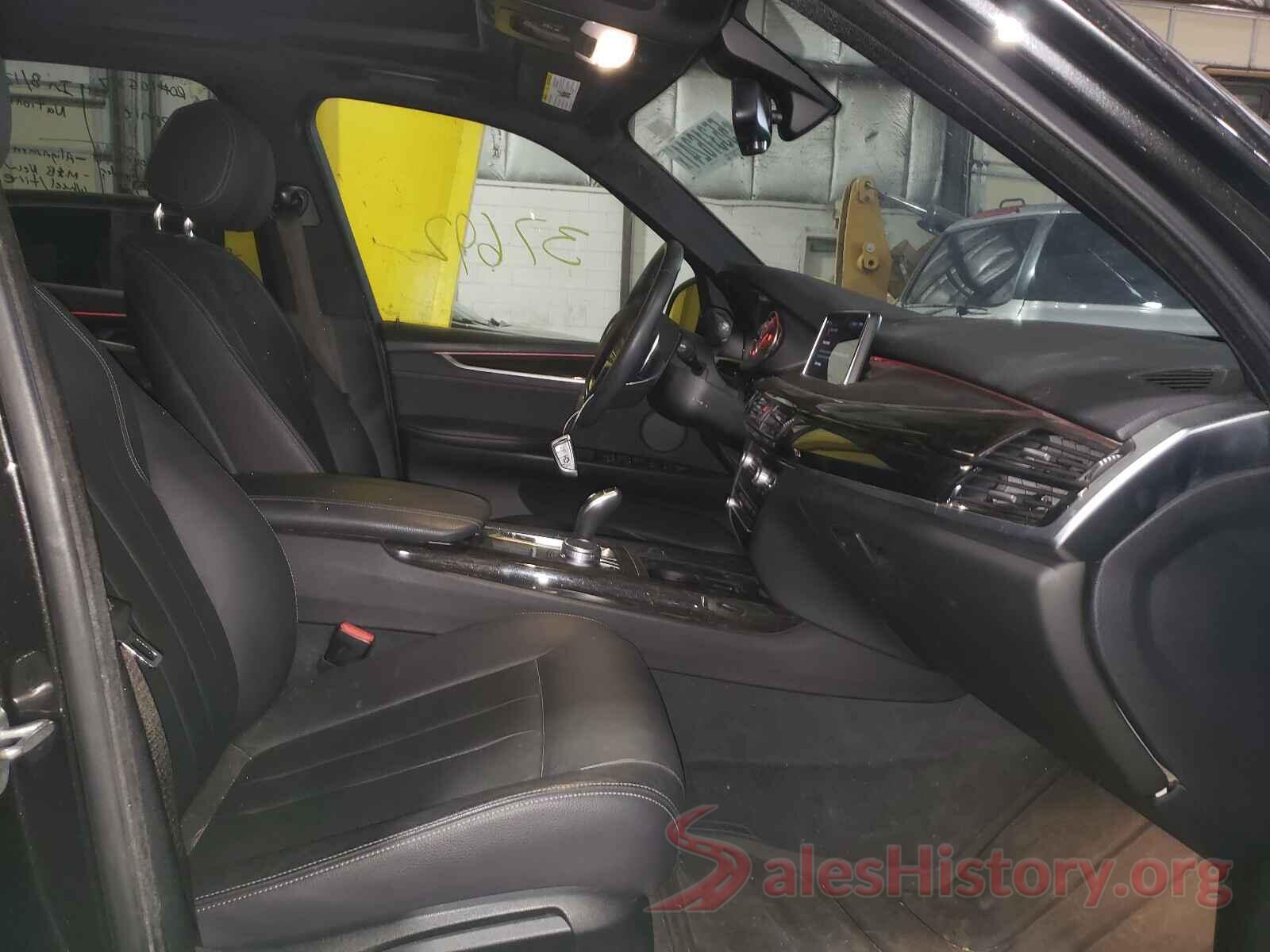 5UXKS4C55J0Y18129 2018 BMW X5