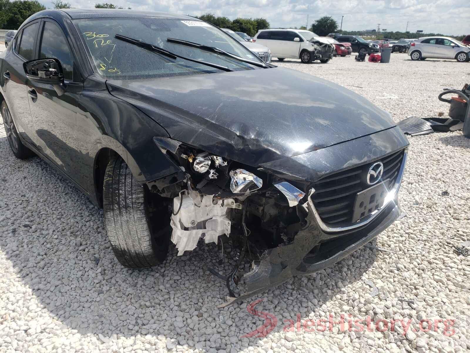 3MZBN1V36JM195620 2018 MAZDA 3