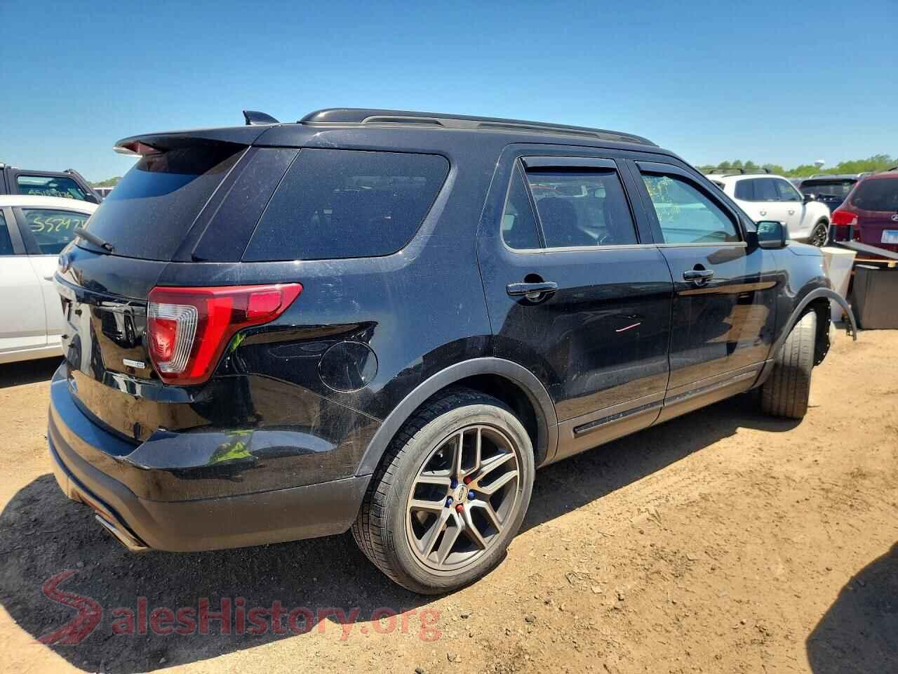 2017 FORD EXPLORER VIN 1FM5K8GTXHGD03610, right side view