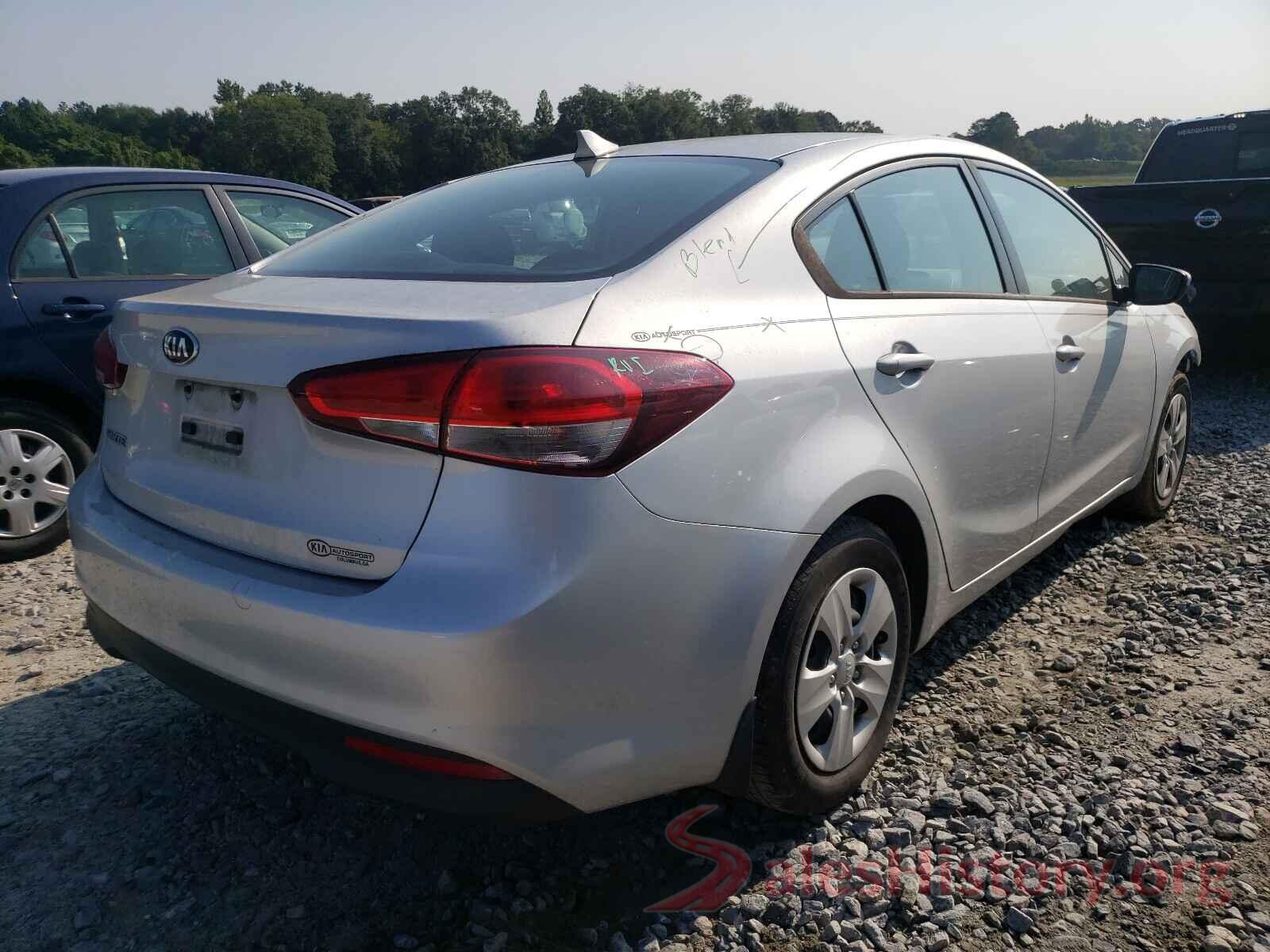 3KPFK4A7XJE235716 2018 KIA FORTE