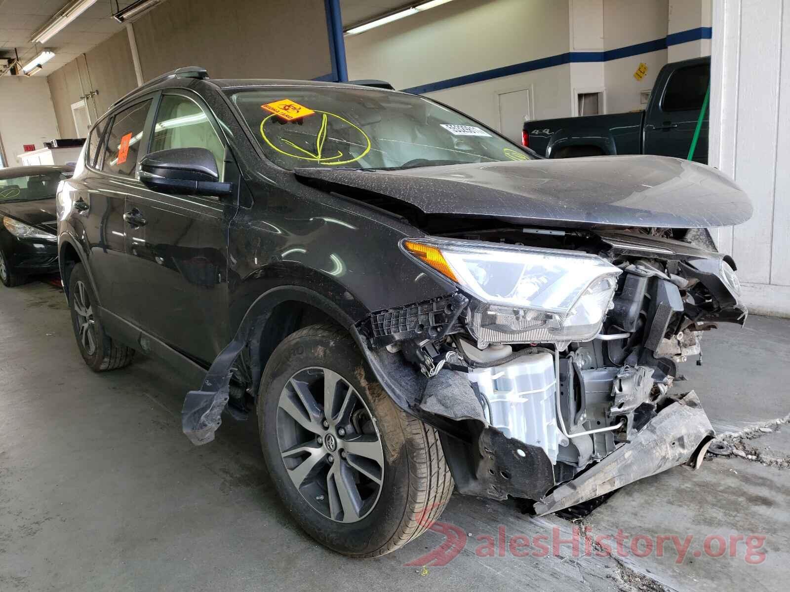 JTMRFREV8JJ258101 2018 TOYOTA RAV4