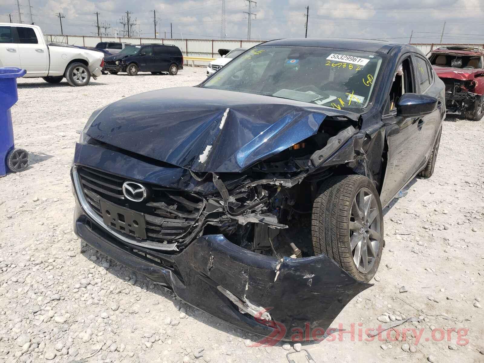 3MZBN1V35JM269352 2018 MAZDA 3