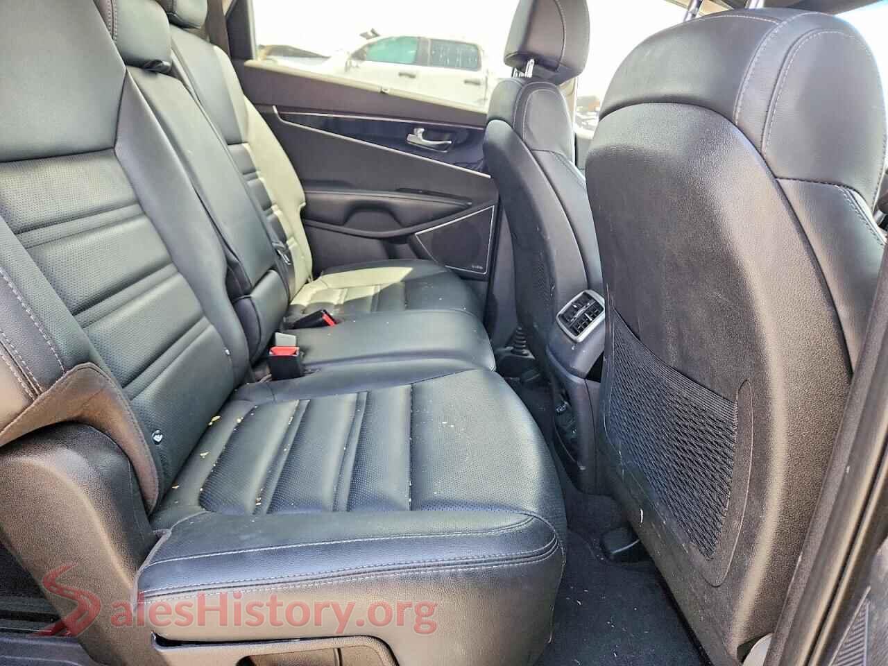 2017 KIA SORENTO VIN 5XYPK4A55HG238278, VIN plate