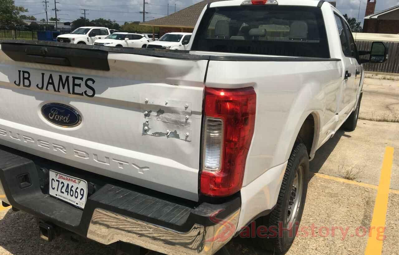 1FT7W2A67JEB19261 2018 FORD F250