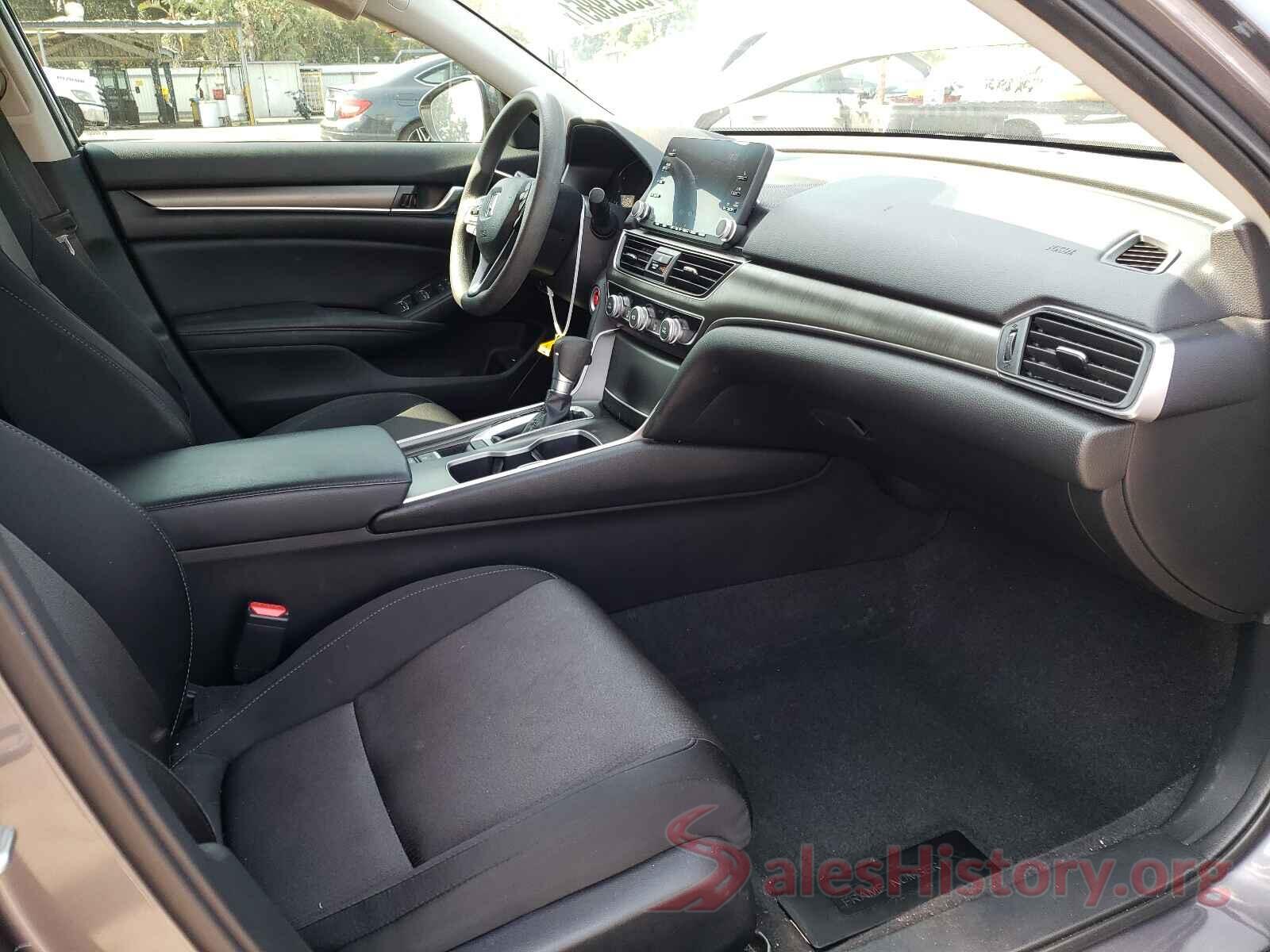 1HGCV1F15JA227945 2018 HONDA ACCORD