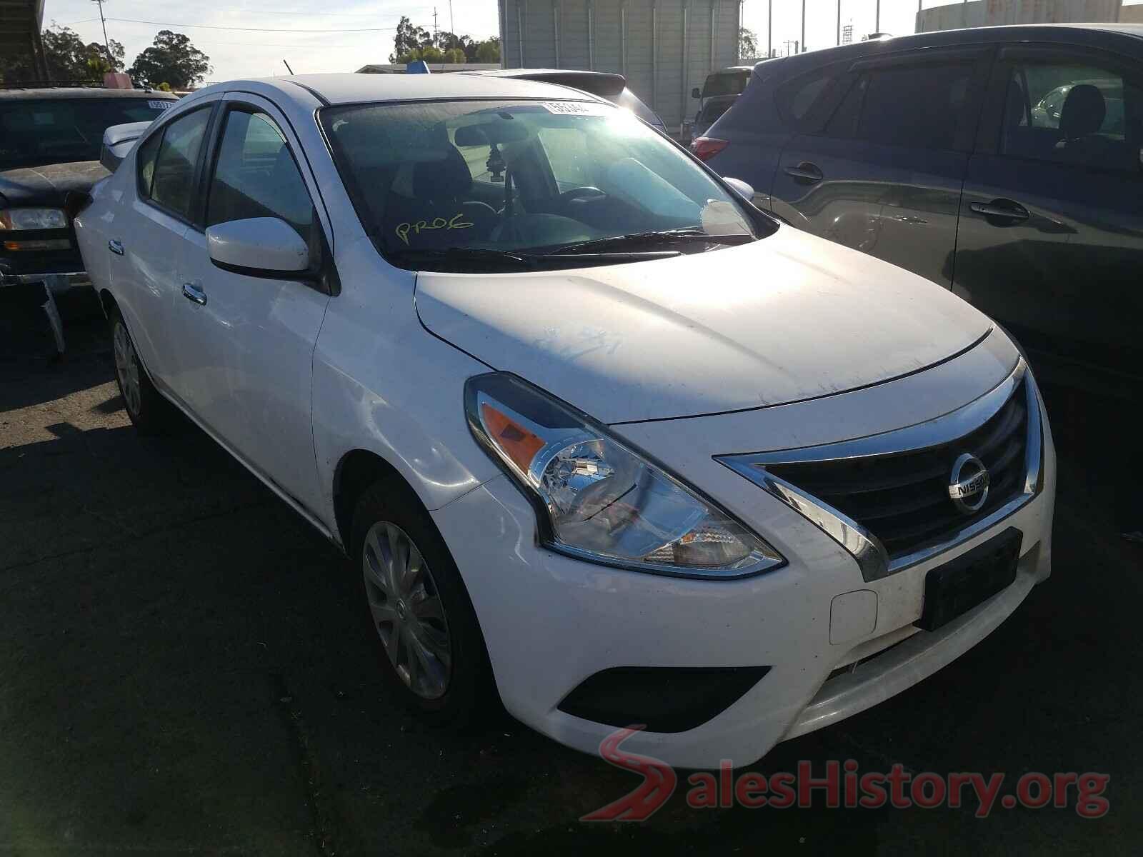 3N1CN7AP7JL872475 2018 NISSAN VERSA