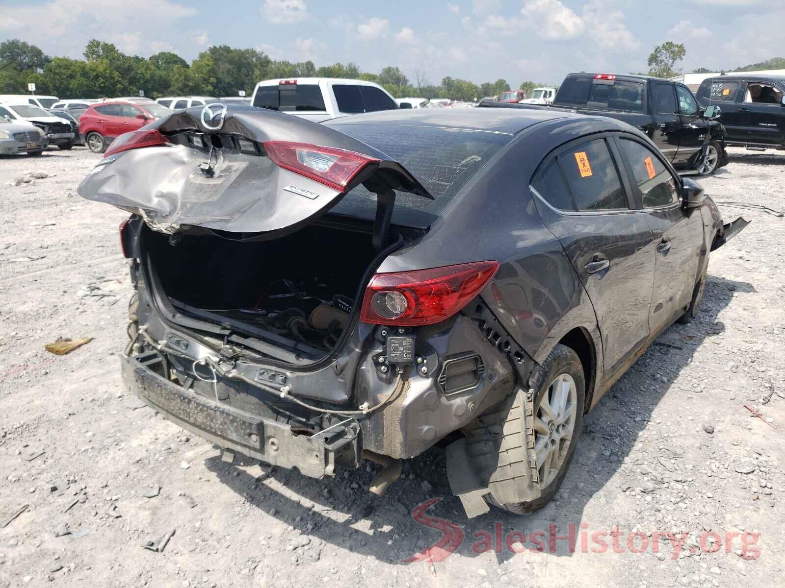 3MZBN1U78JM213216 2018 MAZDA 3