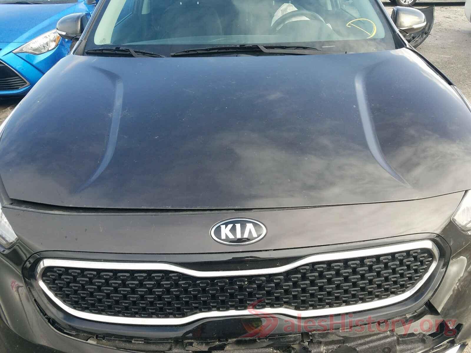 KNDCE3LCXH5047573 2017 KIA NIRO