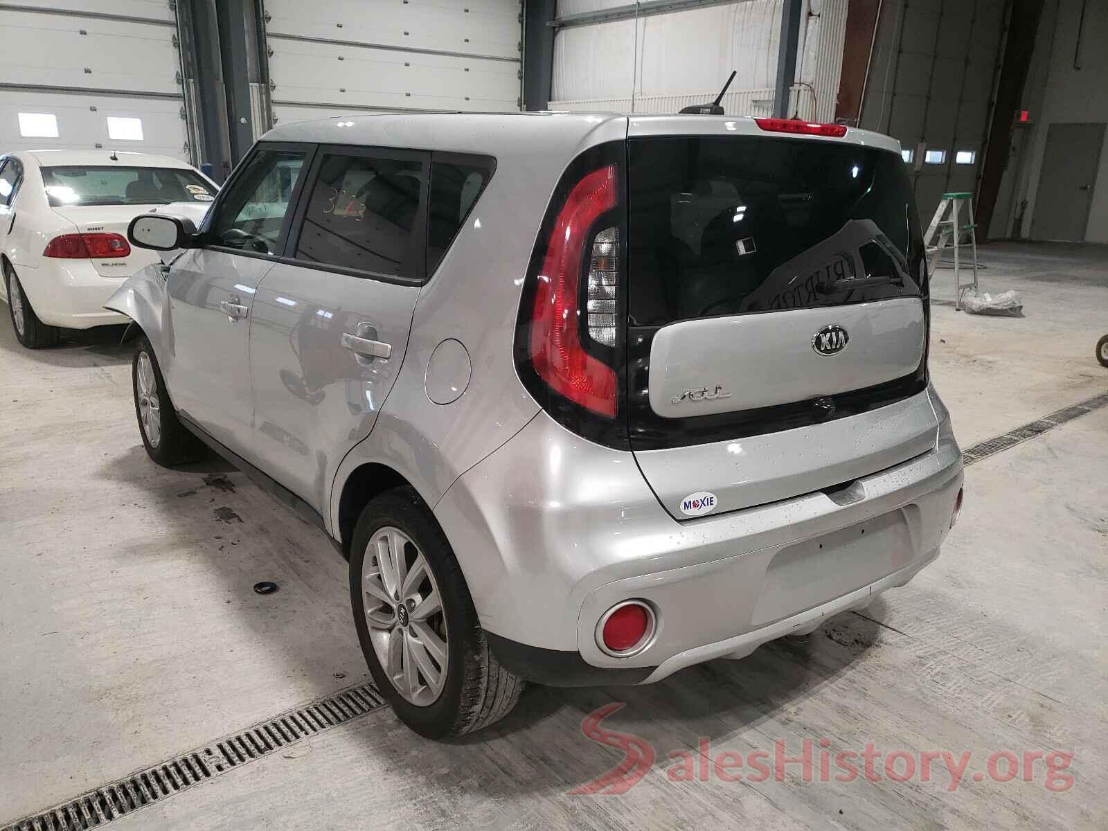 KNDJP3A56J7593576 2018 KIA SOUL