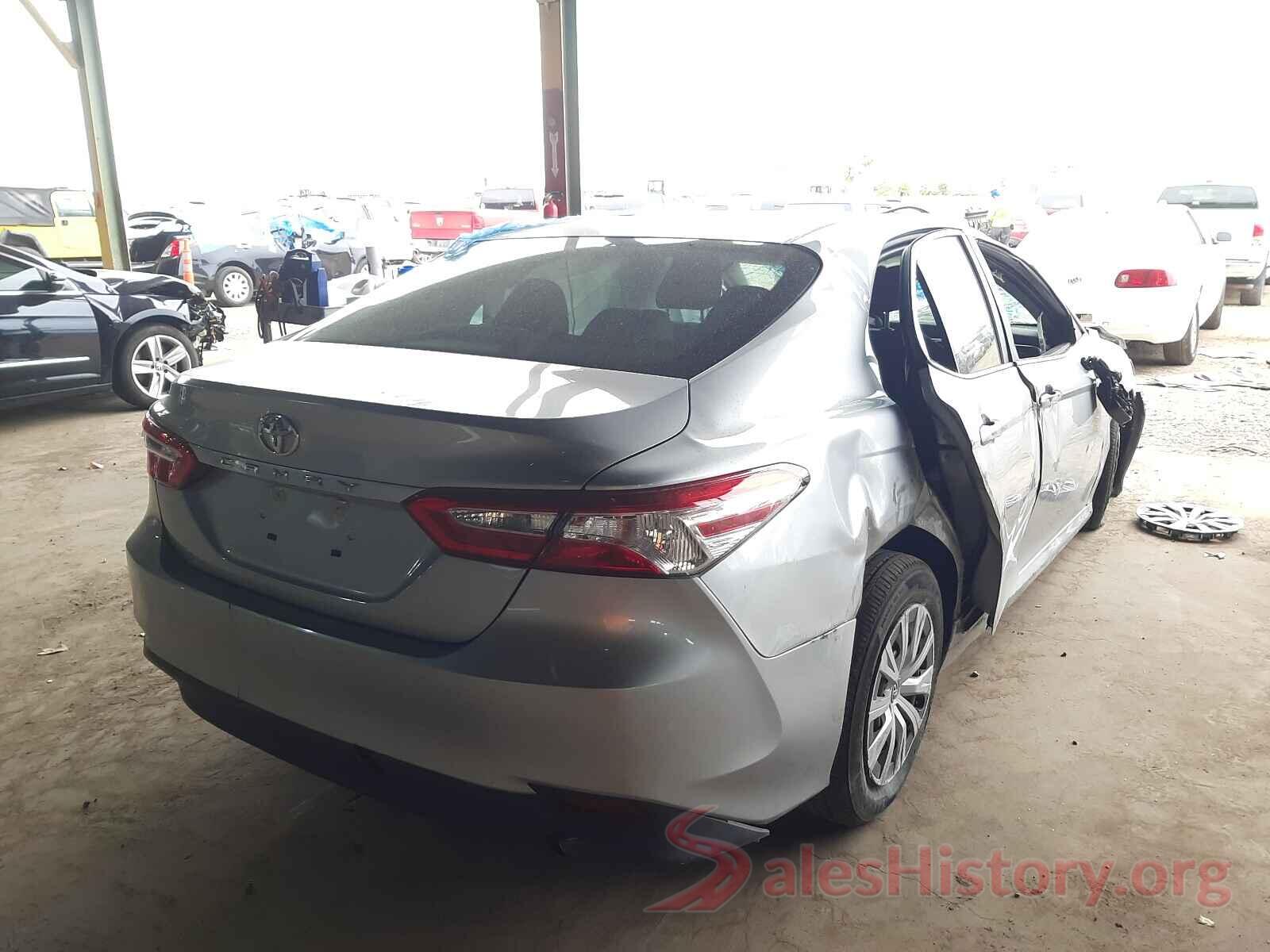 4T1B11HK1JU533630 2018 TOYOTA CAMRY