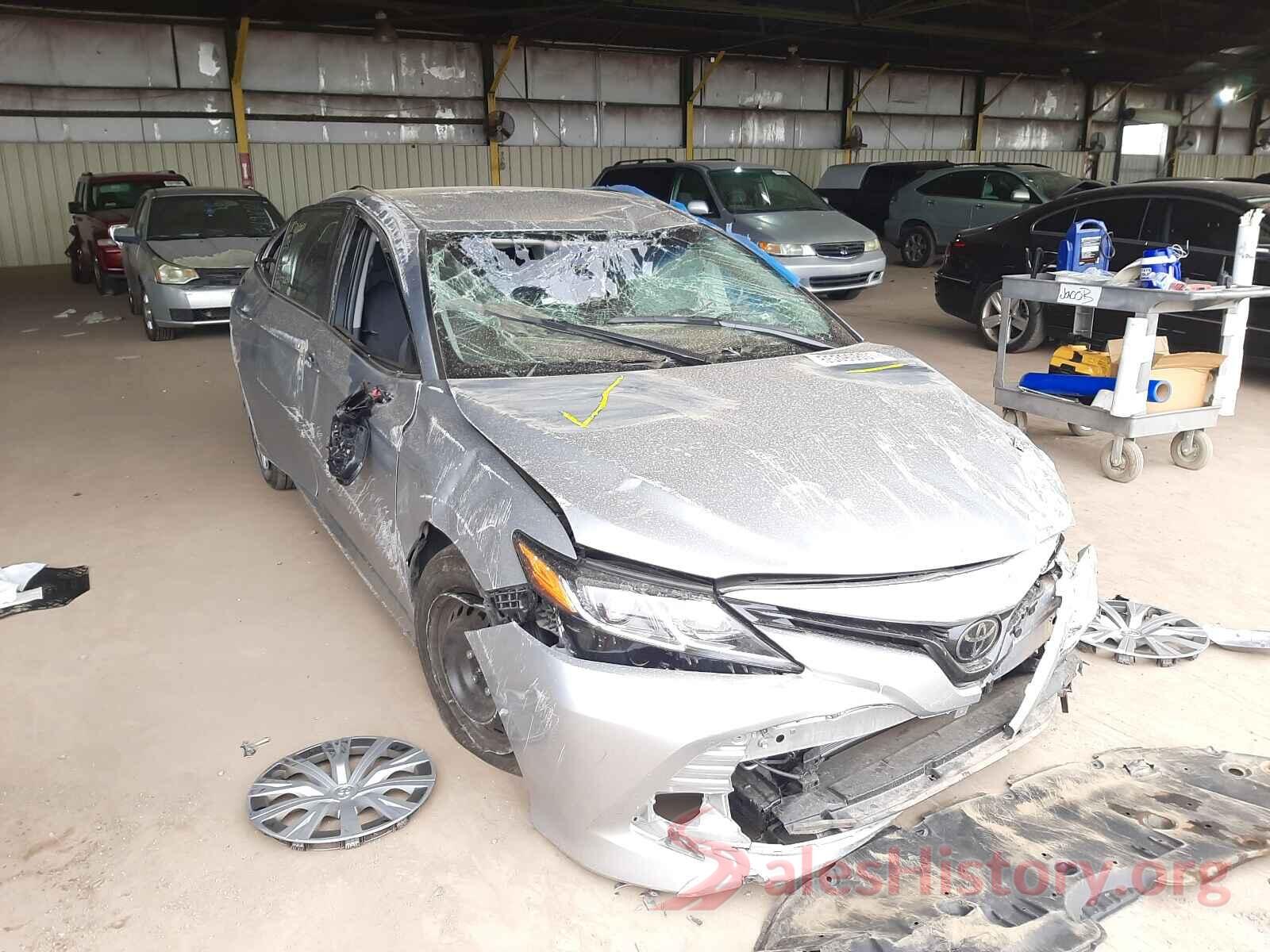 4T1B11HK1JU533630 2018 TOYOTA CAMRY