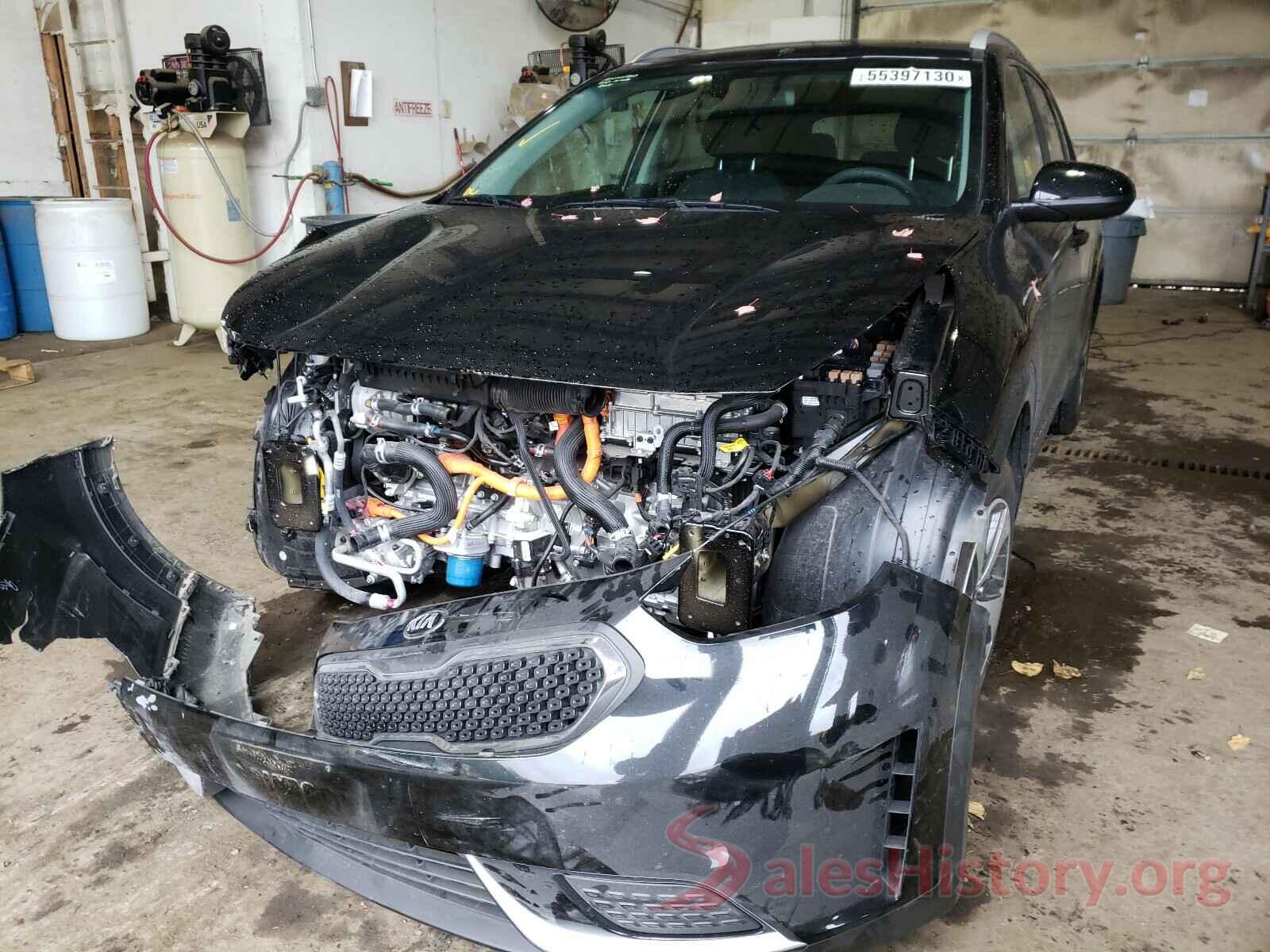 KNDCB3LC5K5324288 2019 KIA NIRO