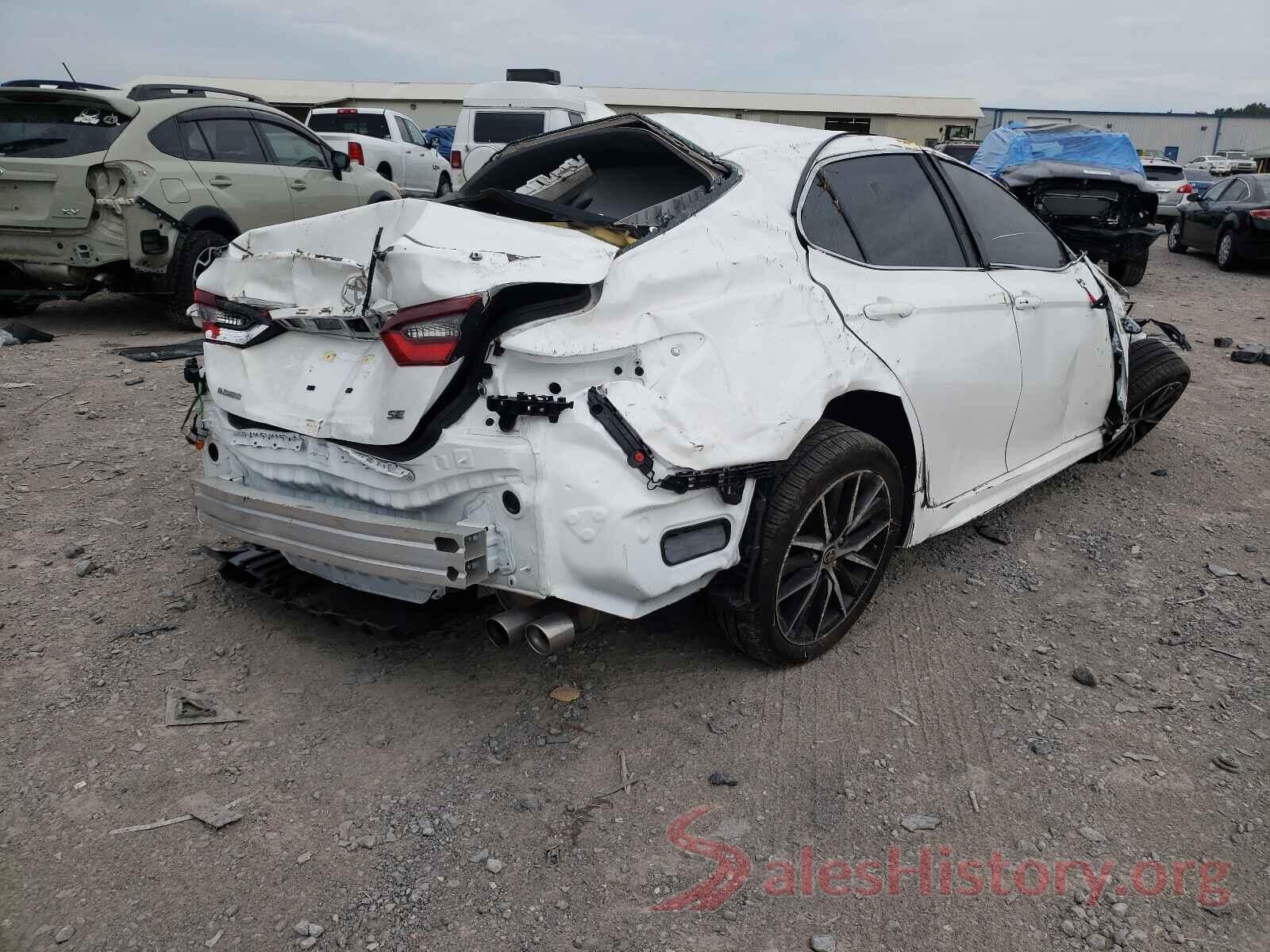 4T1G11AK7MU563557 2021 TOYOTA CAMRY