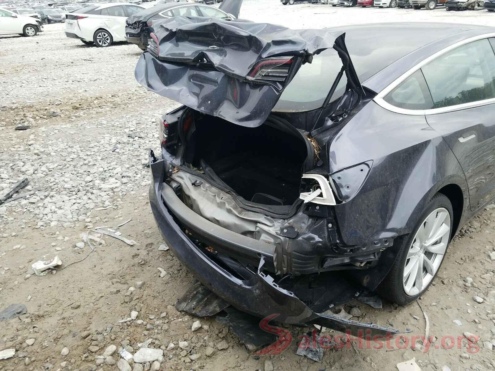 5YJ3E1EA2JF154833 2018 TESLA MODEL 3