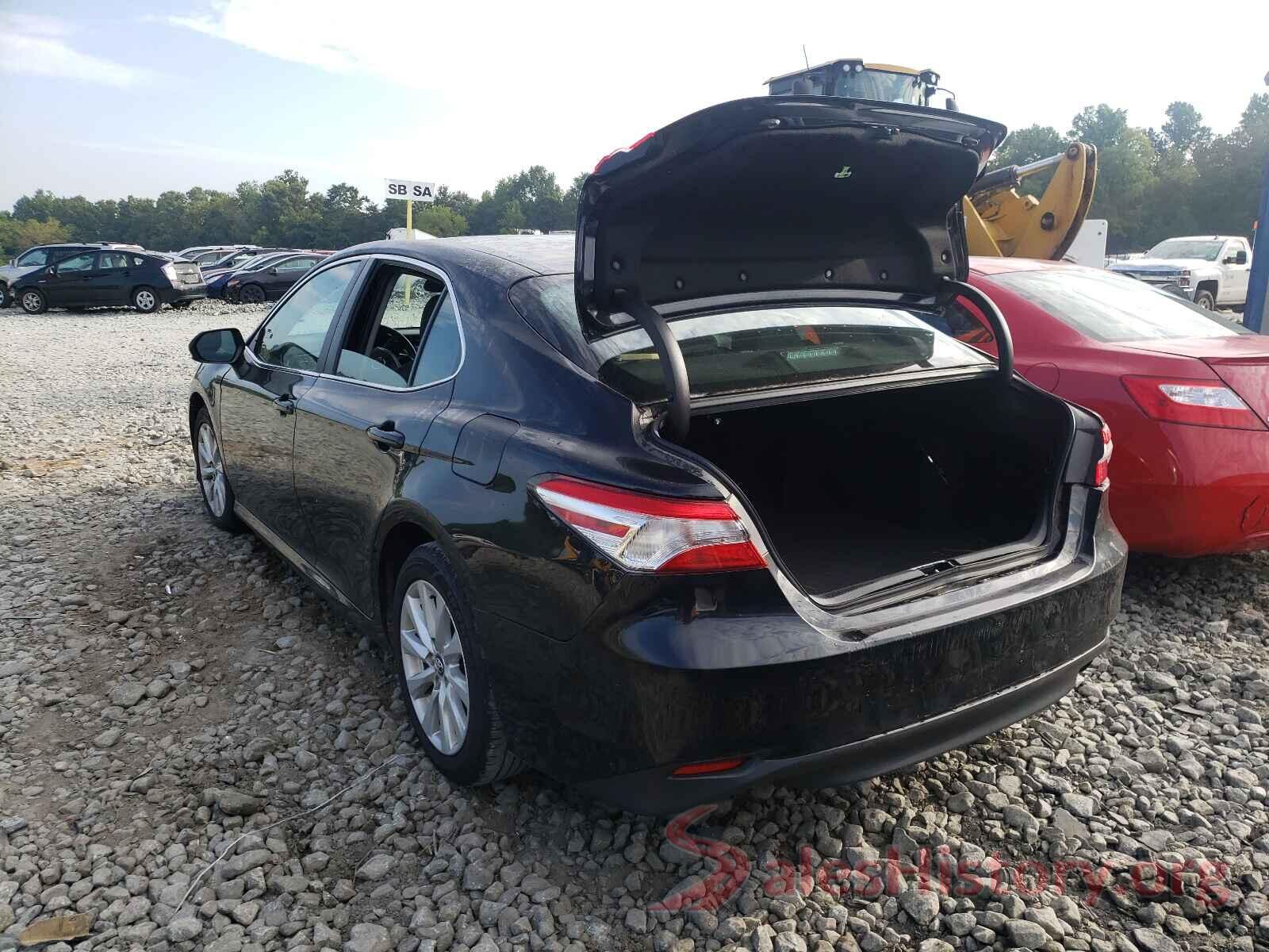 4T1B11HK3KU768404 2019 TOYOTA CAMRY